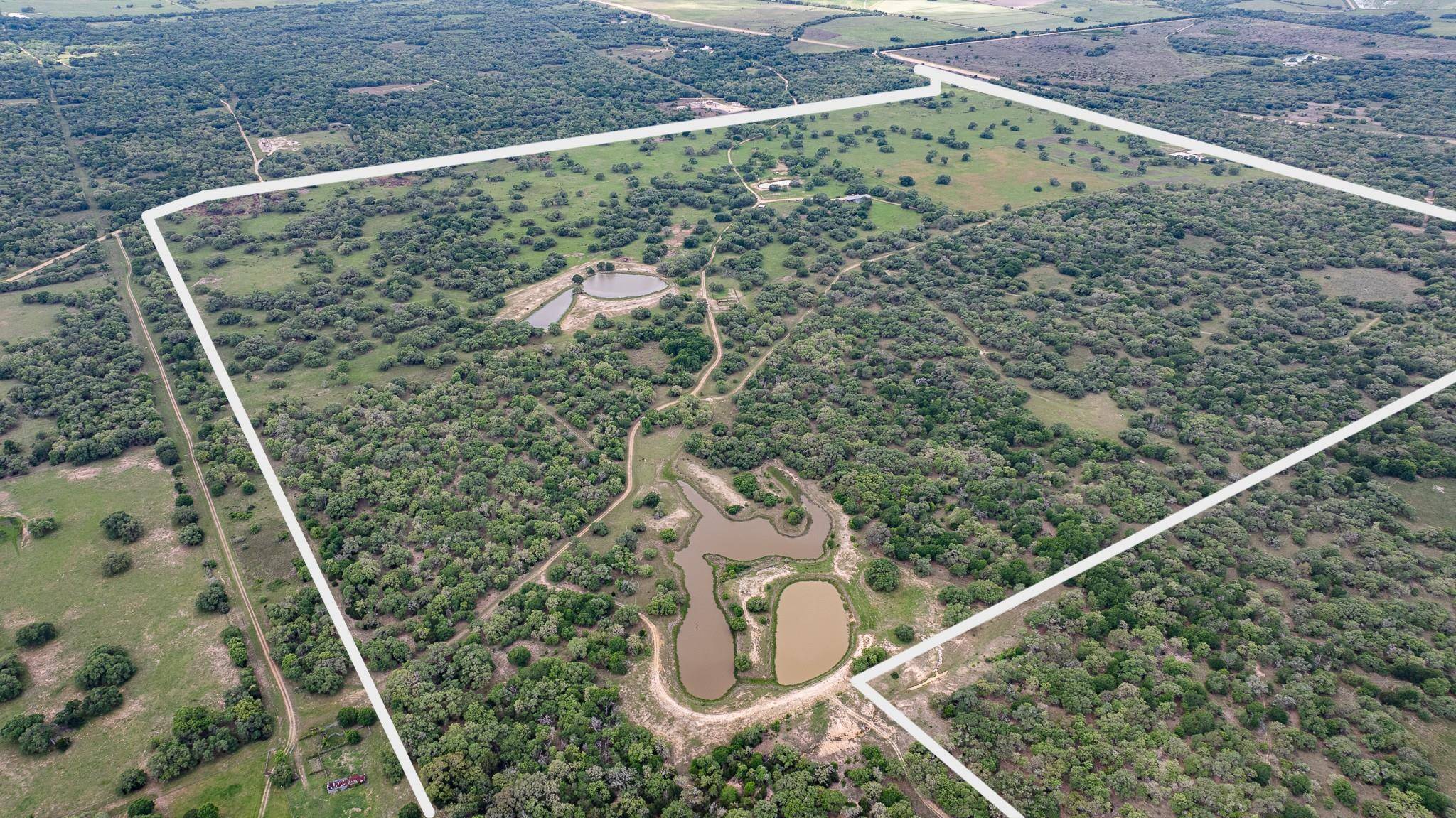 3814 CR 19, Hallettsville, TX 77964