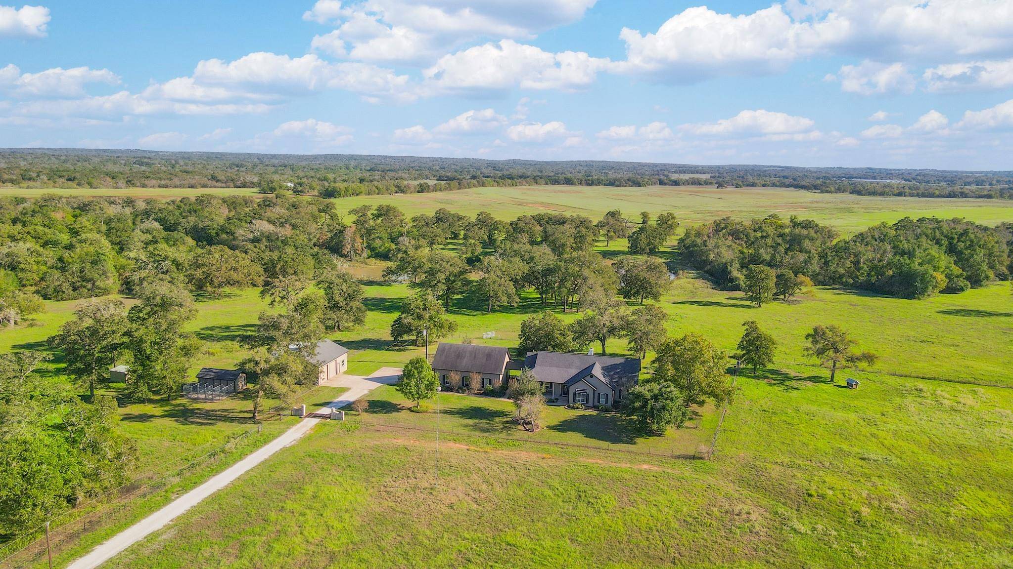 1614 Edwards Lane, Franklin, TX 77856
