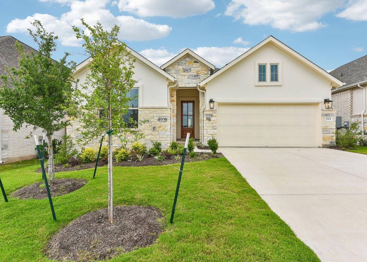 212 Royal Fern RD, Hutto, TX 78634