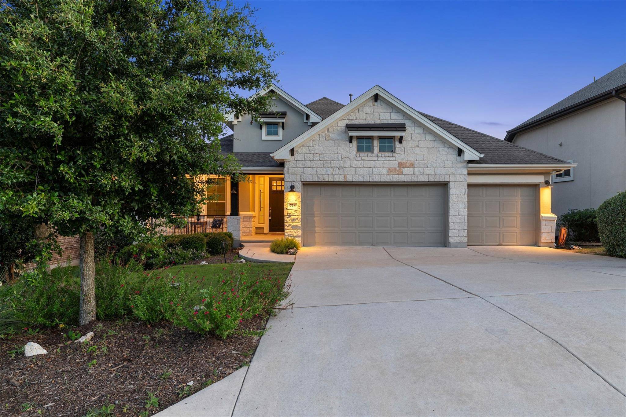 728 Jacksdaw DR, Austin, TX 78737