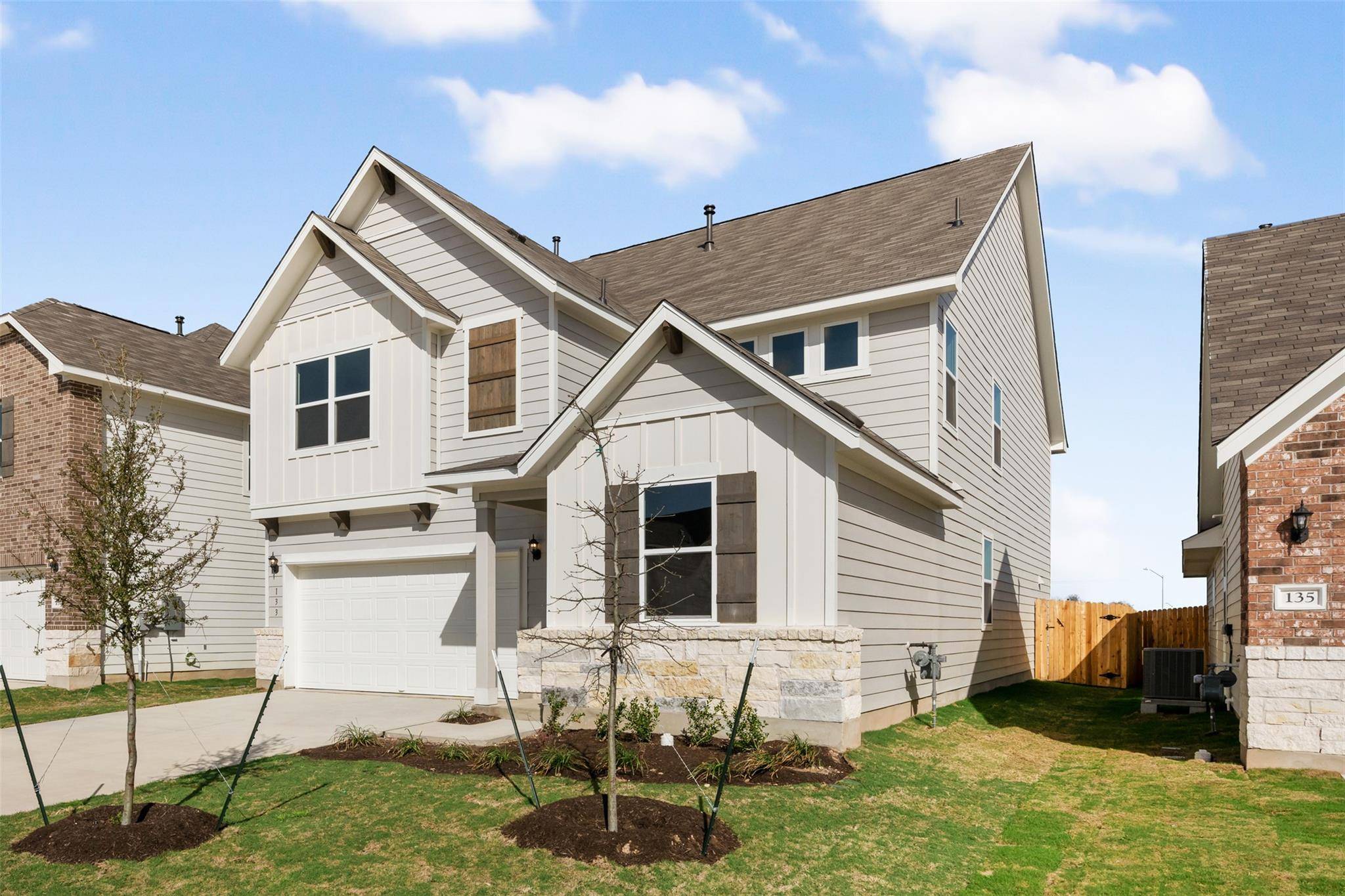 133 Prairie Falls DR, Hutto, TX 78634