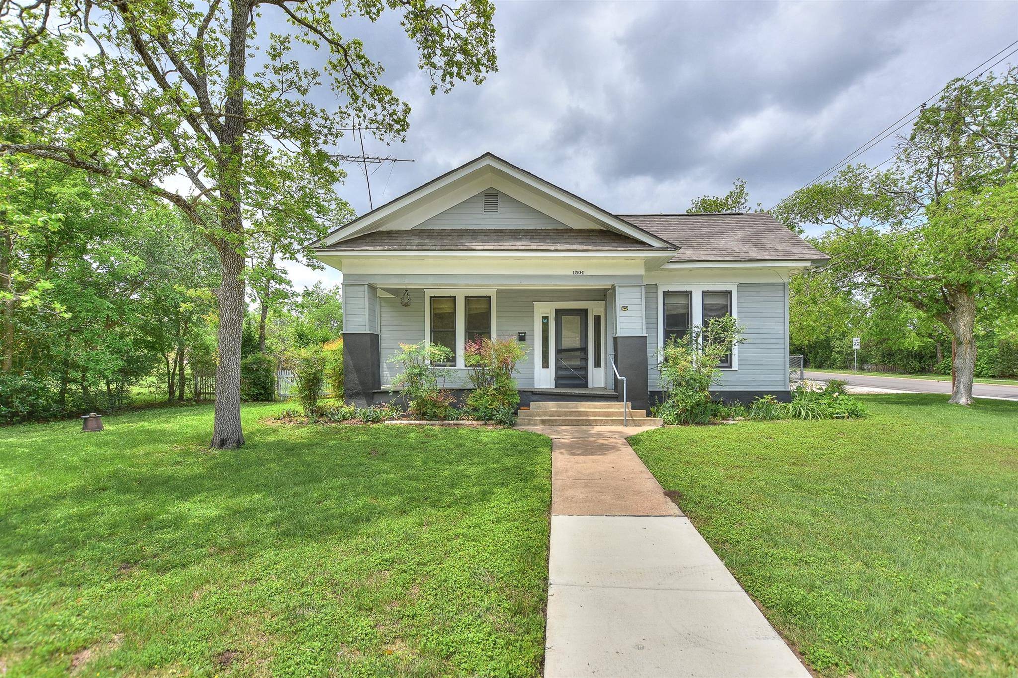 1504 Maple ST, Georgetown, TX 78626