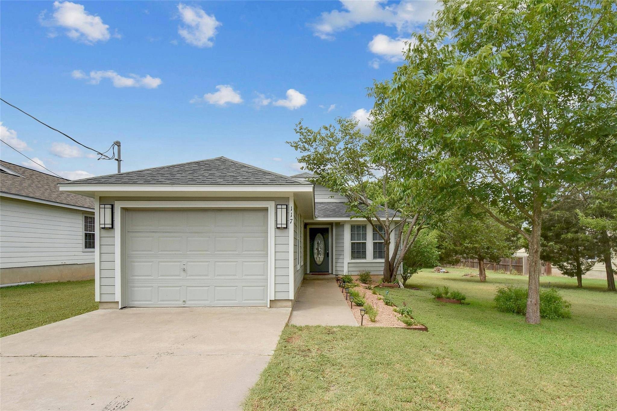 117 Hawea LN, Bastrop, TX 78602