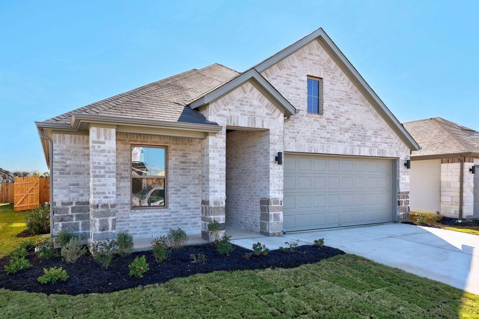 102 Mandeville DR, Hutto, TX 78634