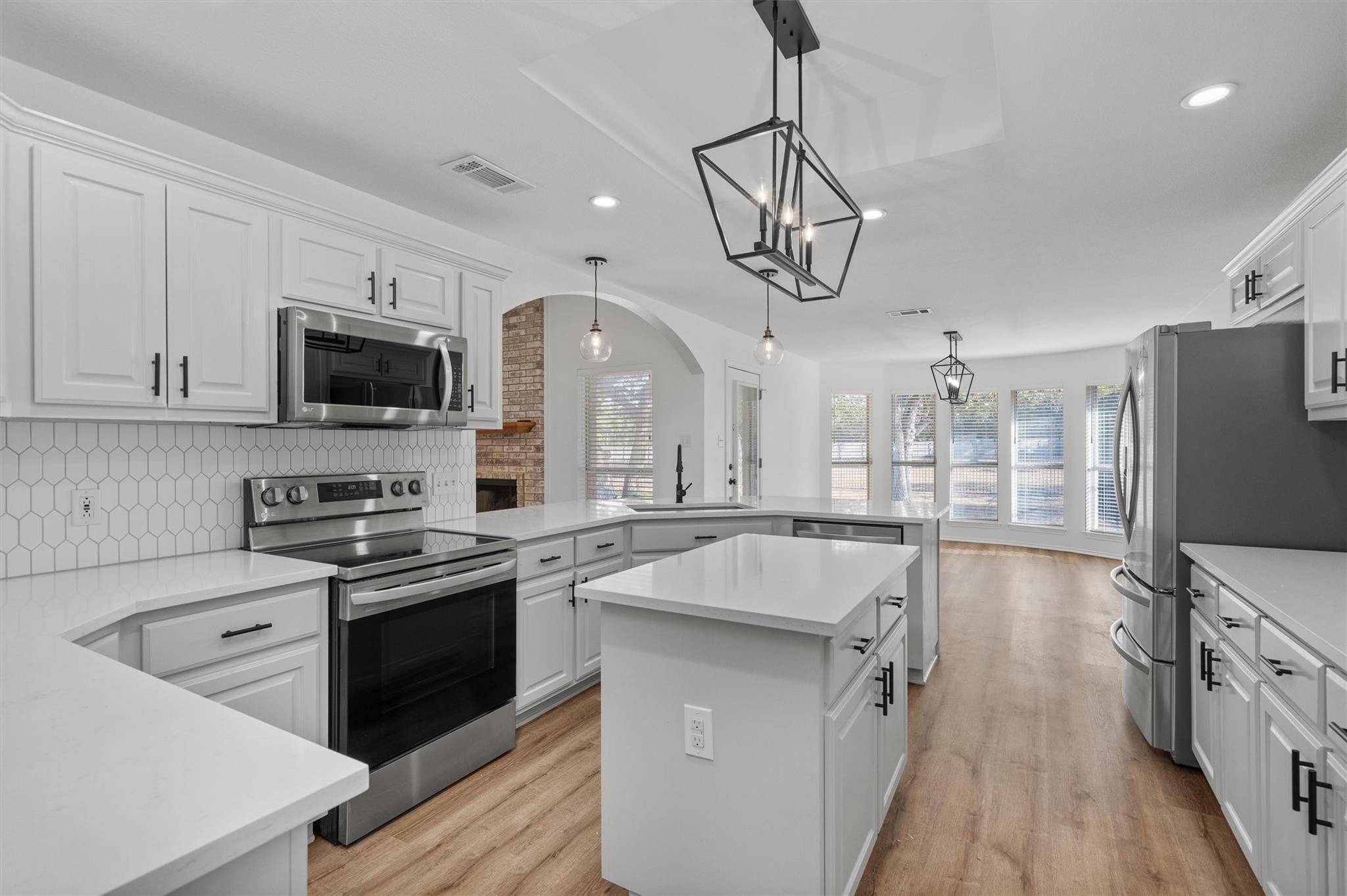 100 Shirley LN, Georgetown, TX 78633