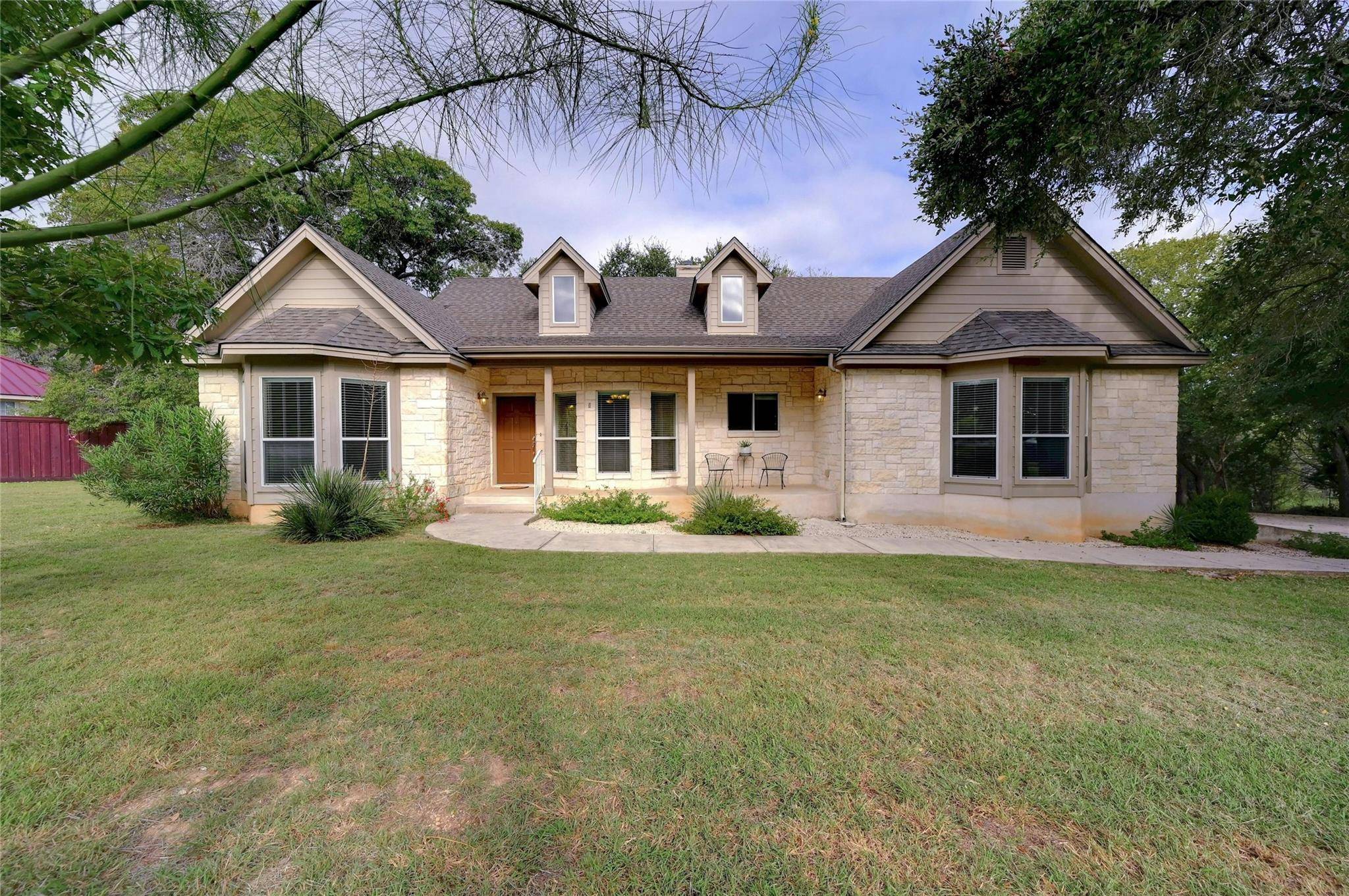 6 Shady Valley DR, Wimberley, TX 78676