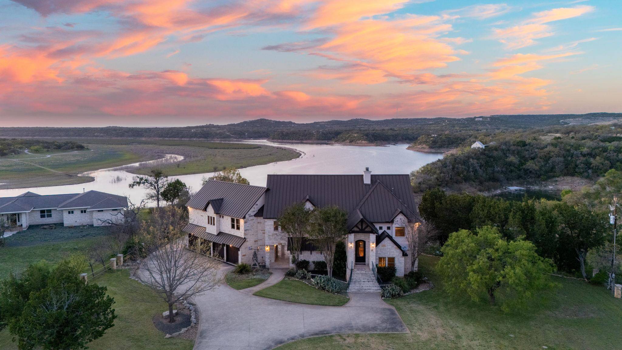 5010 Lookout Ridge DR, Marble Falls, TX 78654