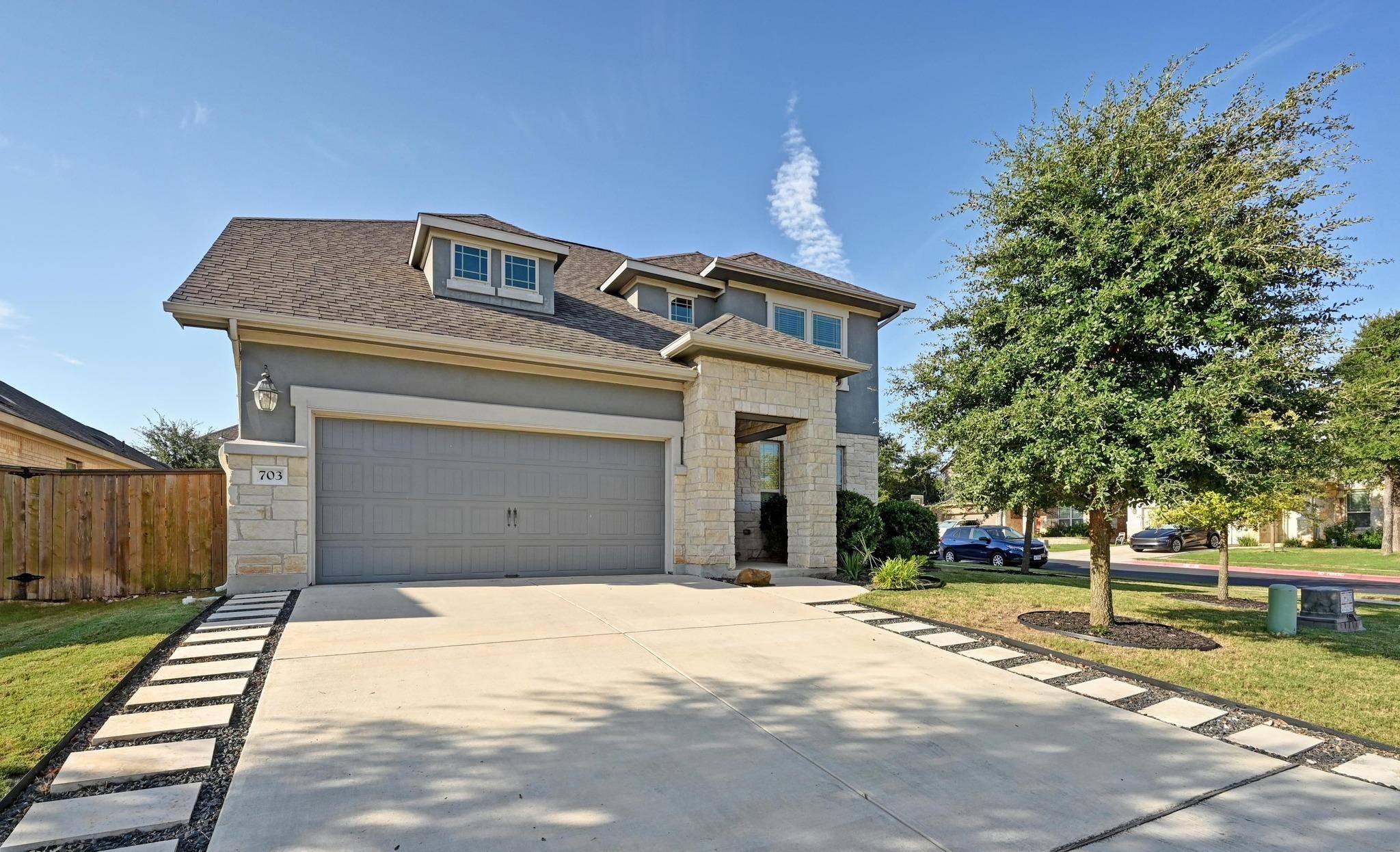 703 Patriot DR, Buda, TX 78610