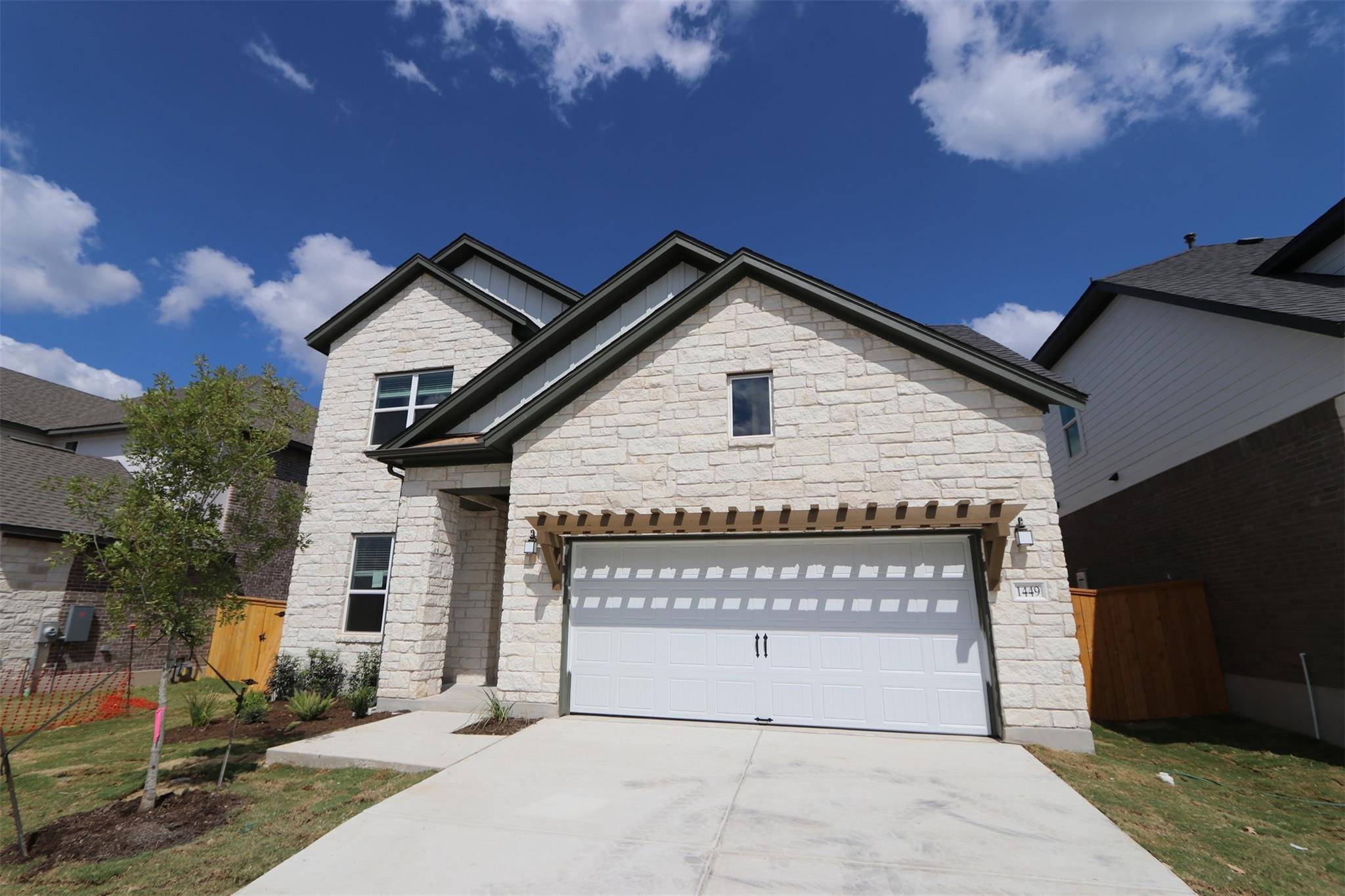 1449 N Roger Hanks PKWY N, Dripping Springs, TX 78620