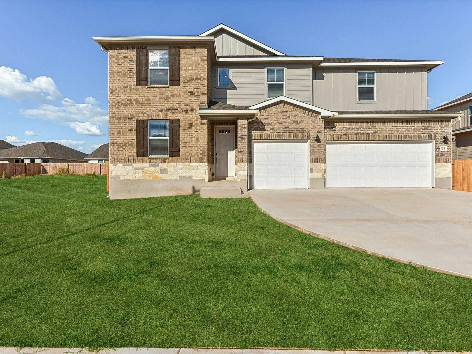 128 El Cosmico DR, Kyle, TX 78640