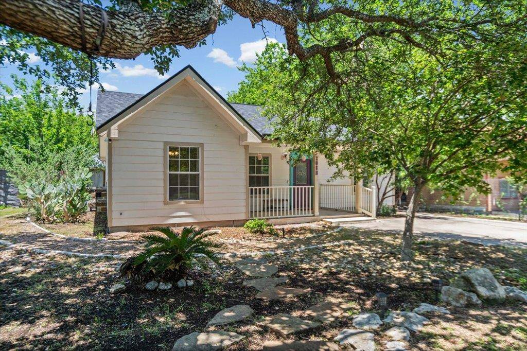 208 W North ST #B, Kyle, TX 78640