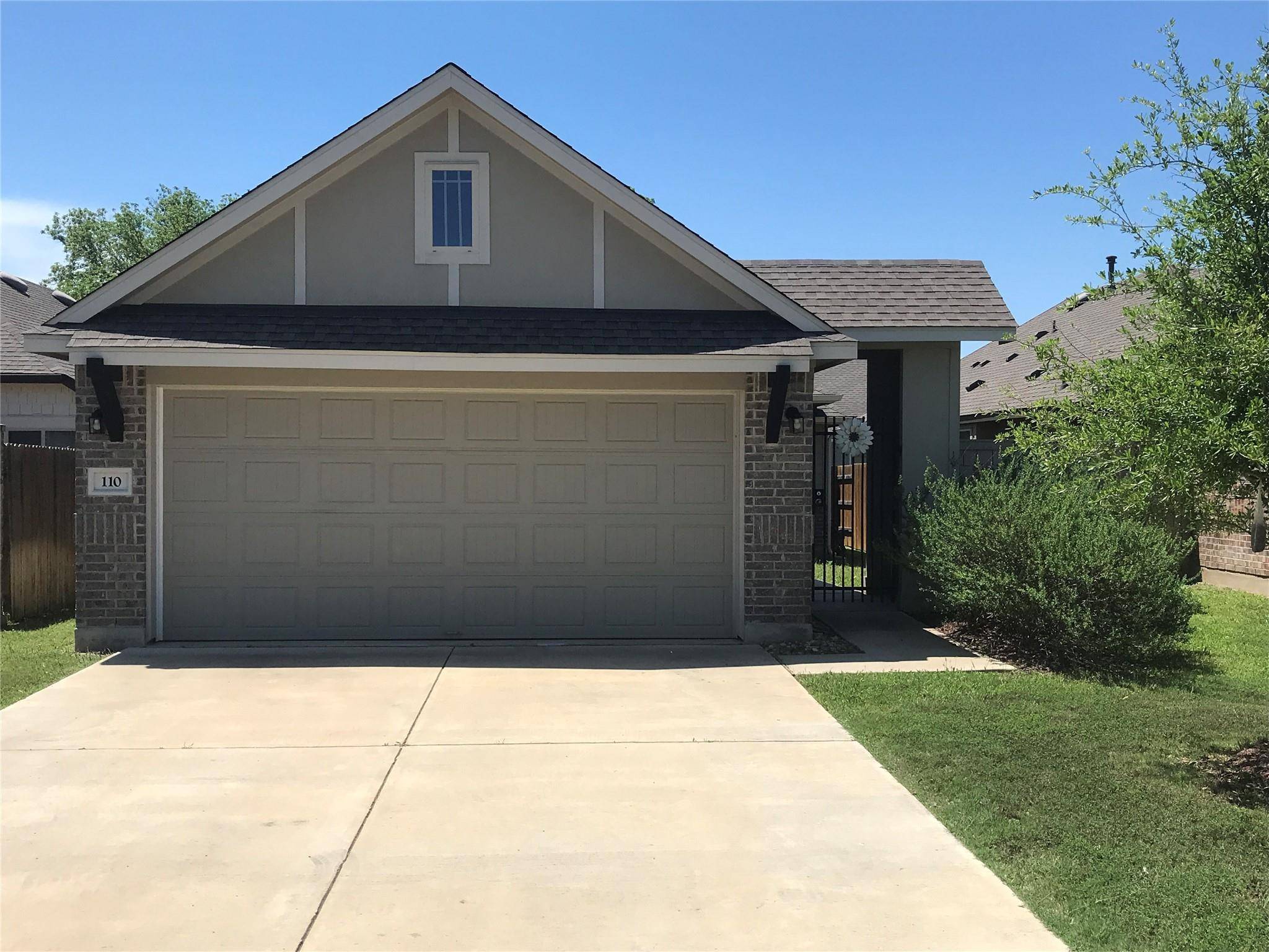 110 Trailstone DR, Bastrop, TX 78602