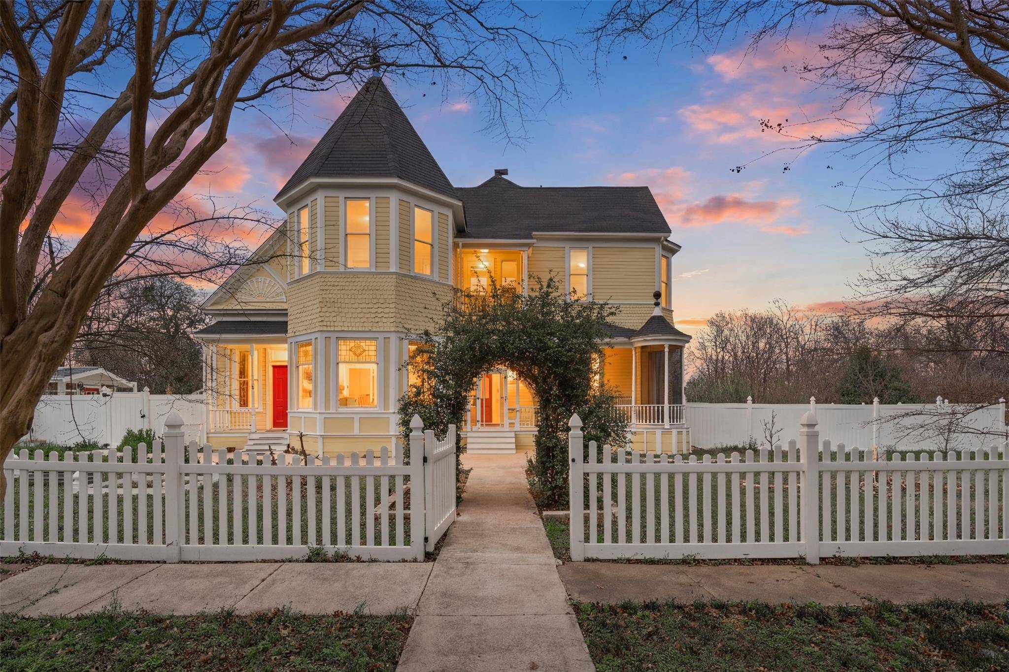 300 Estelle Rice DR, Moody, TX 76557