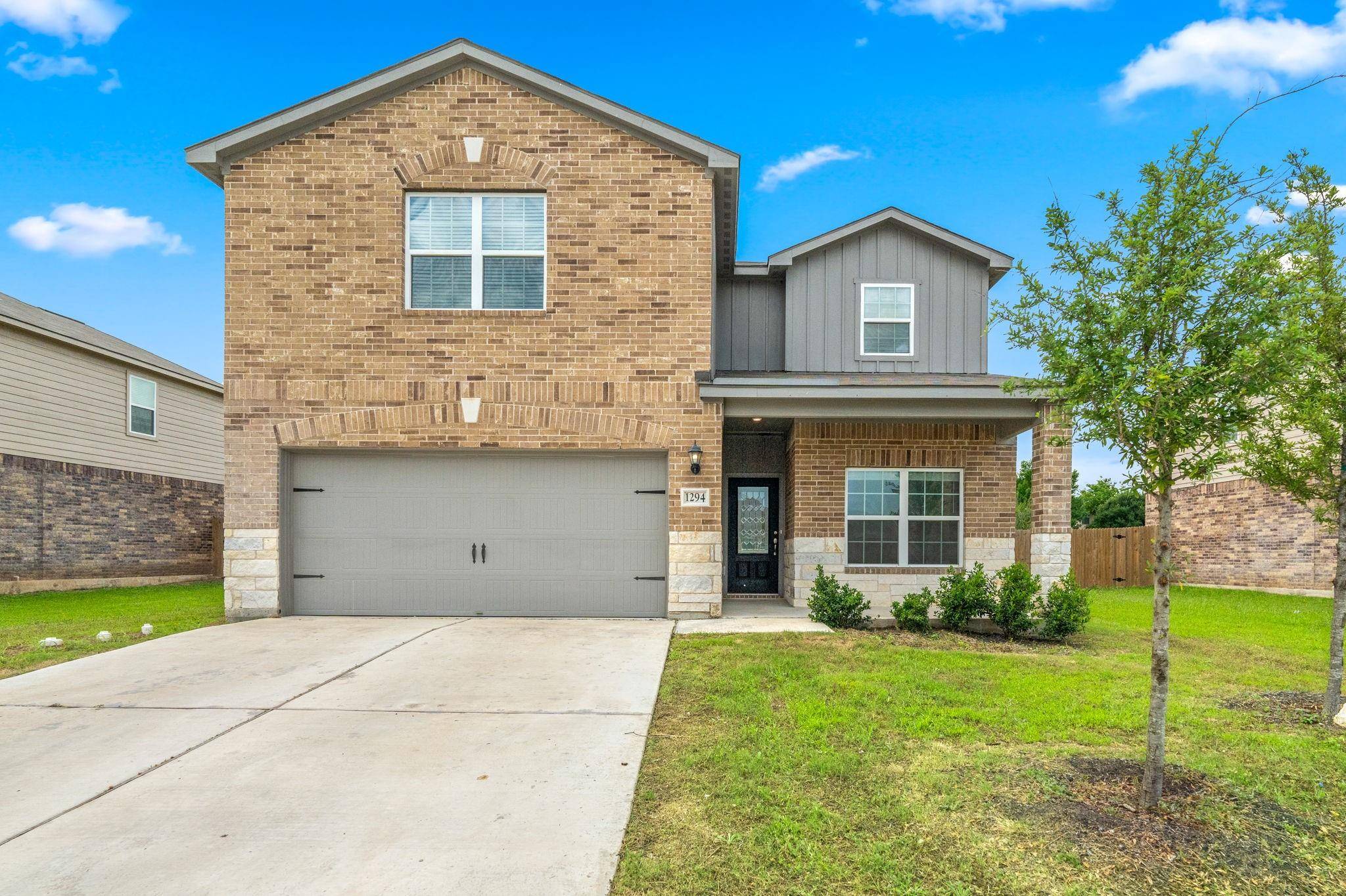 1294 Treeta TRL, Kyle, TX 78640