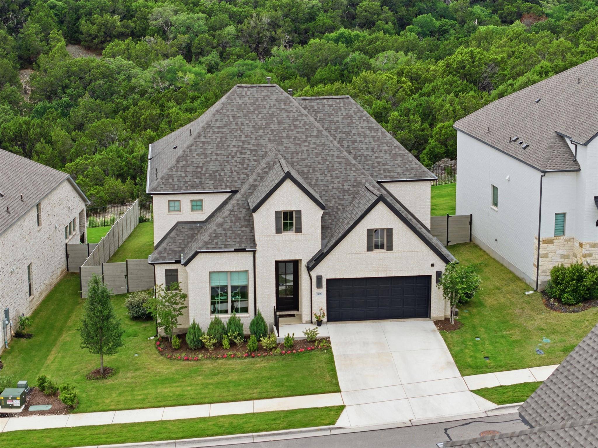 1216 Summer Moon DR, Georgetown, TX 78628