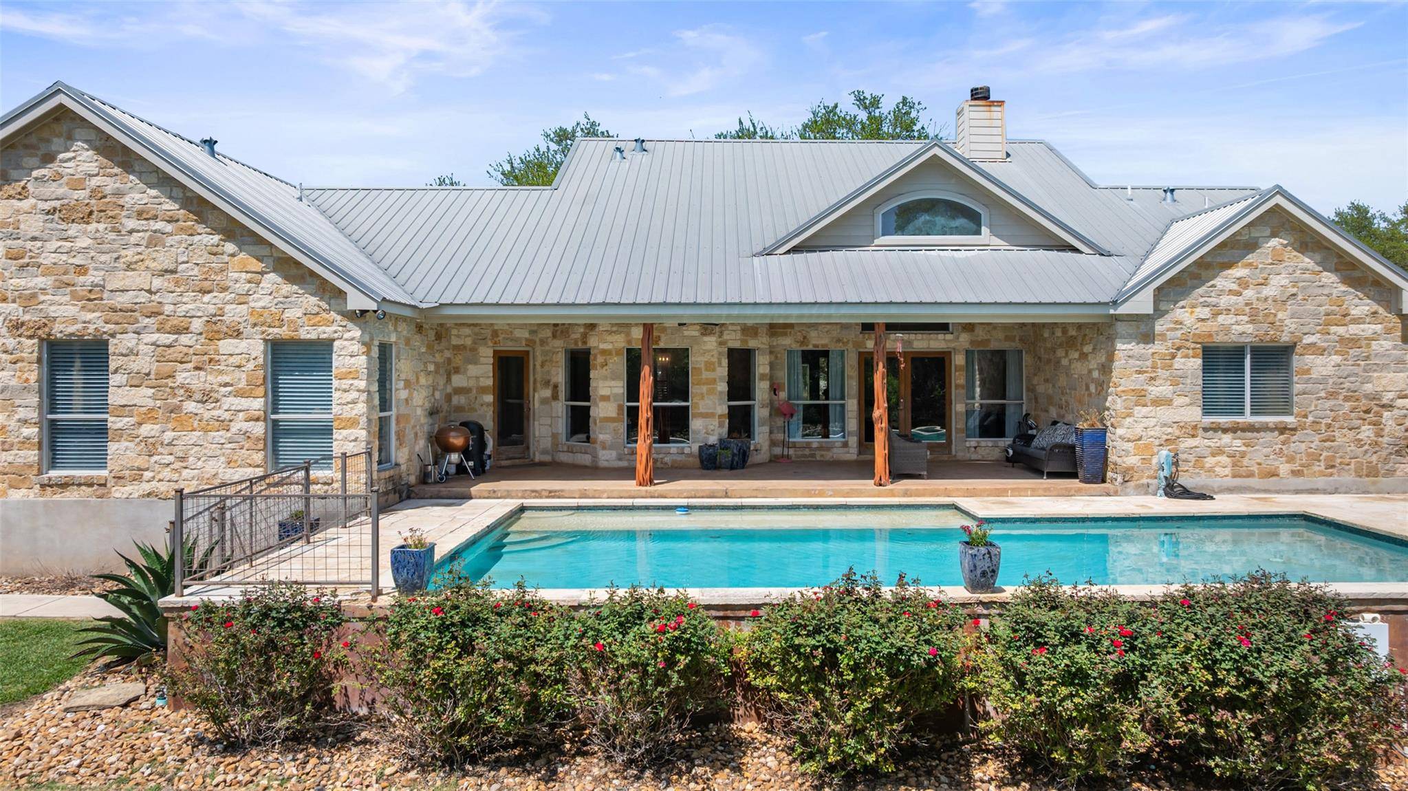 20313 Siesta Shores DR, Spicewood, TX 78669