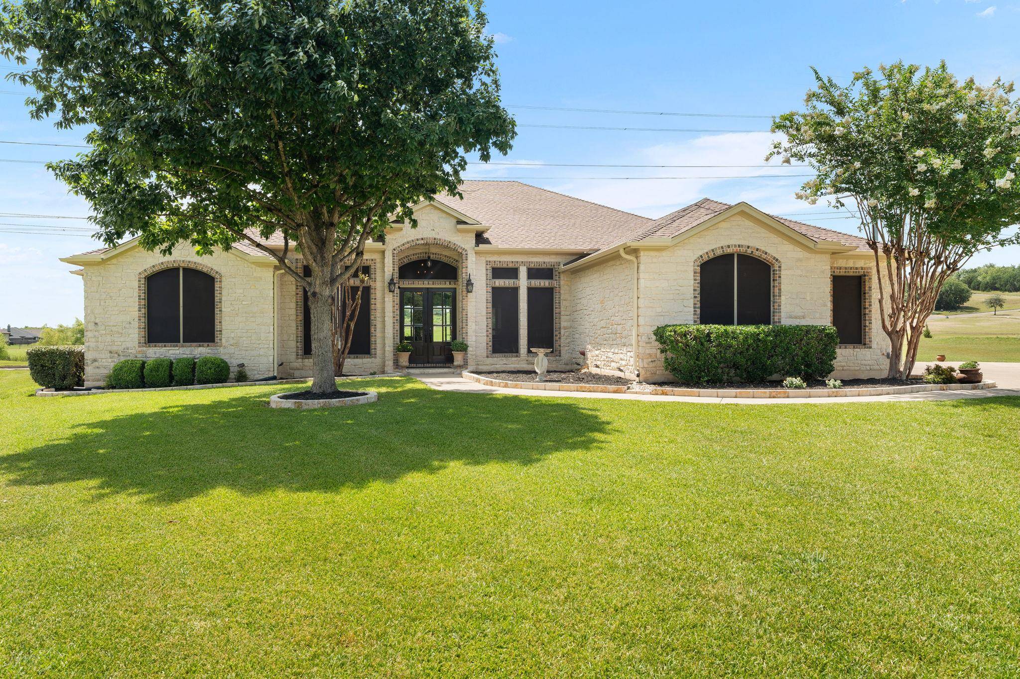 1352 Walker CIR, Salado, TX 76571