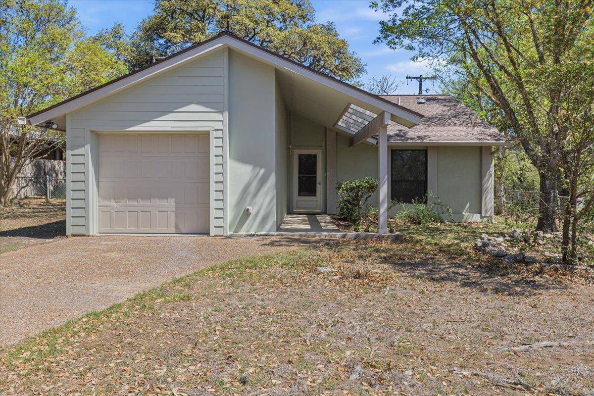 1604 Stokes DR #A, San Marcos, TX 78666