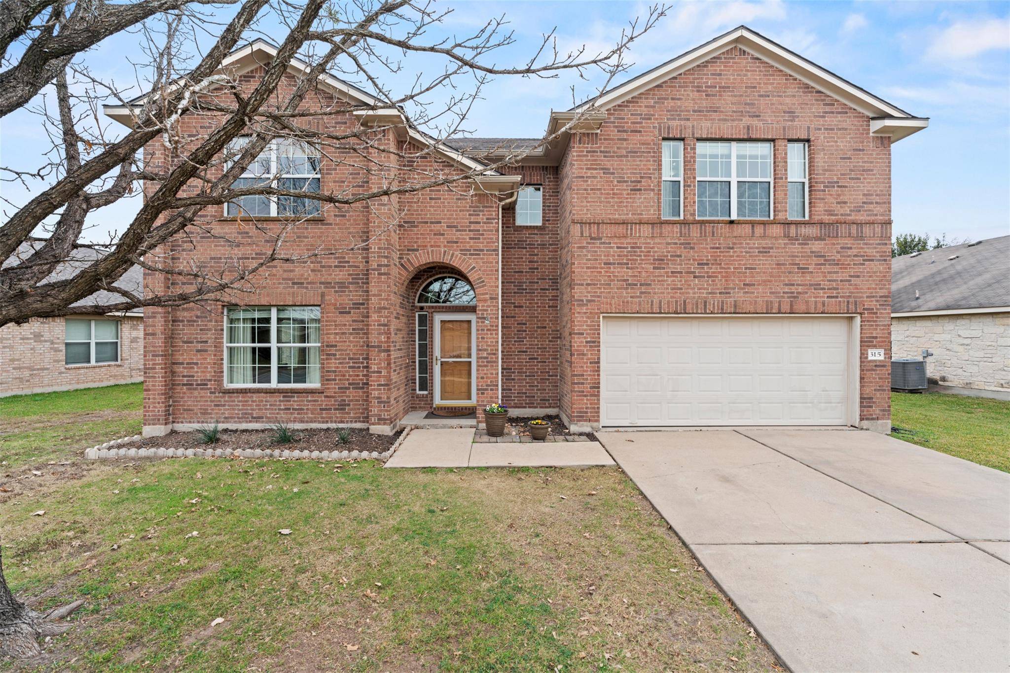315 Swenson DR, Hutto, TX 78634