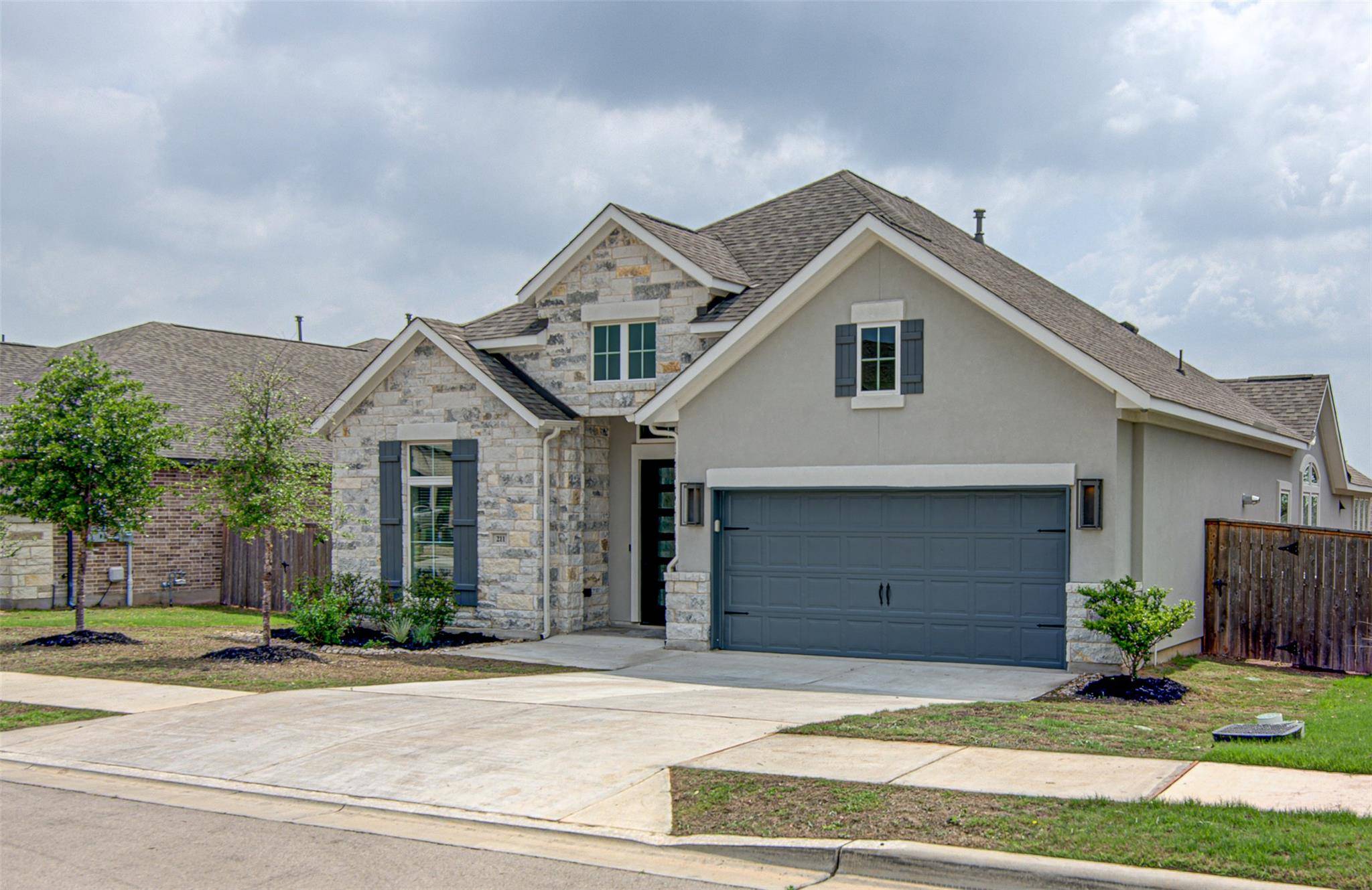 211 Trailing Lantana LN, San Marcos, TX 78666