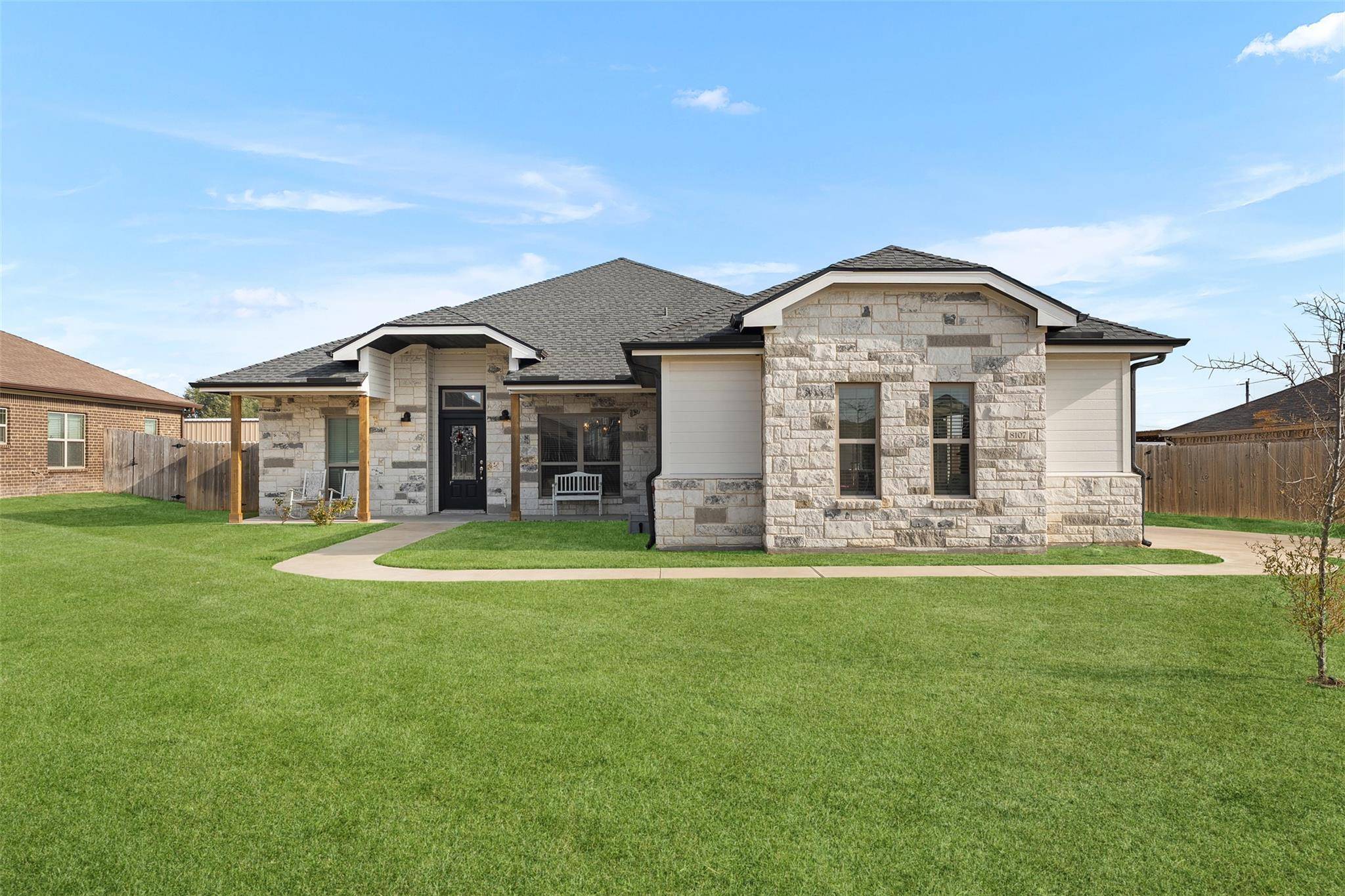 8107 Green Hill DR, Salado, TX 76571