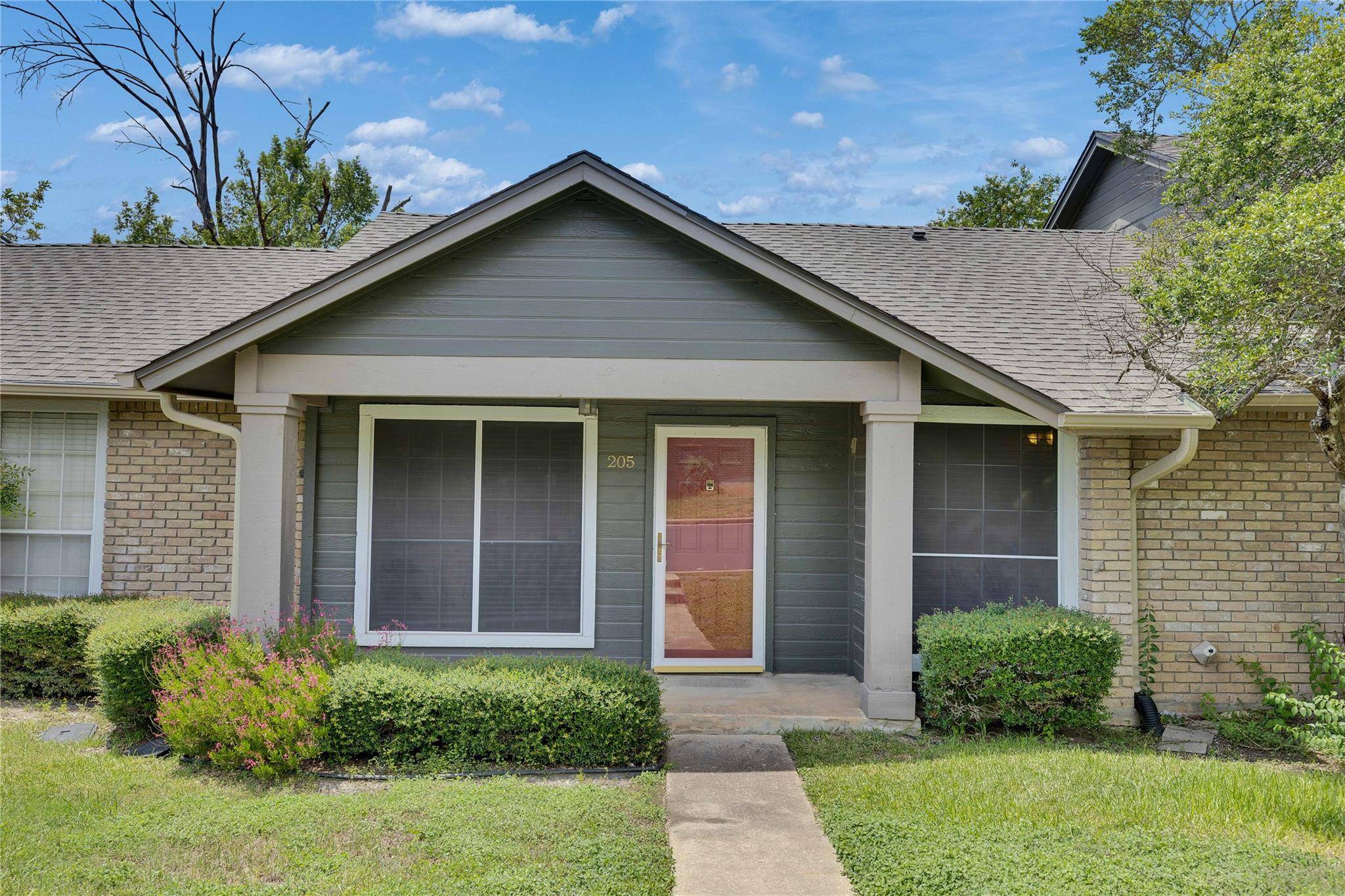 1015 E Yager LN #205, Austin, TX 78753