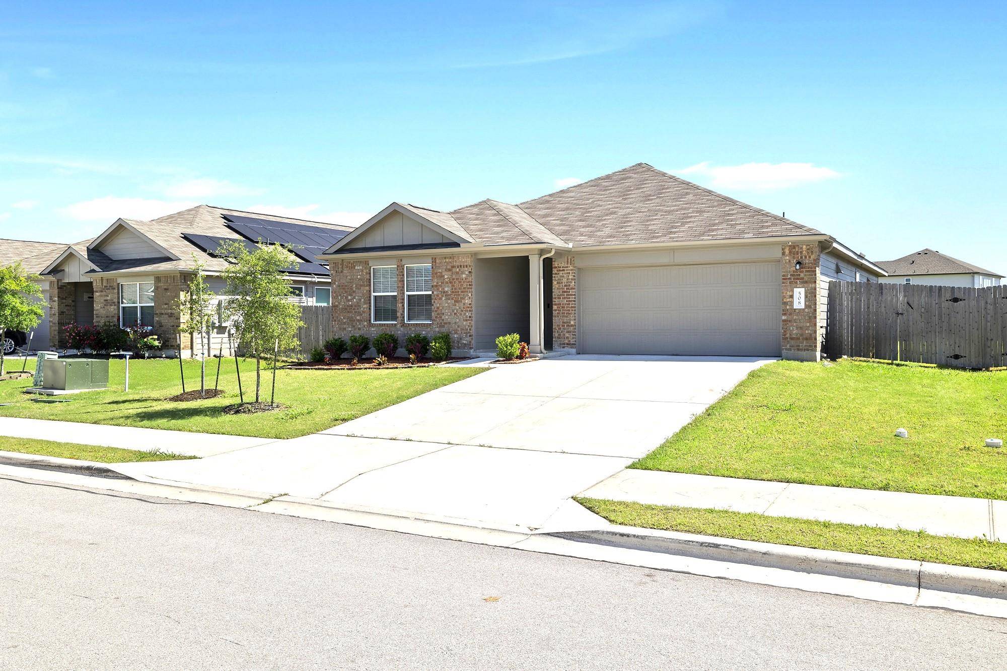 508 Colthorpe LN, Hutto, TX 78634