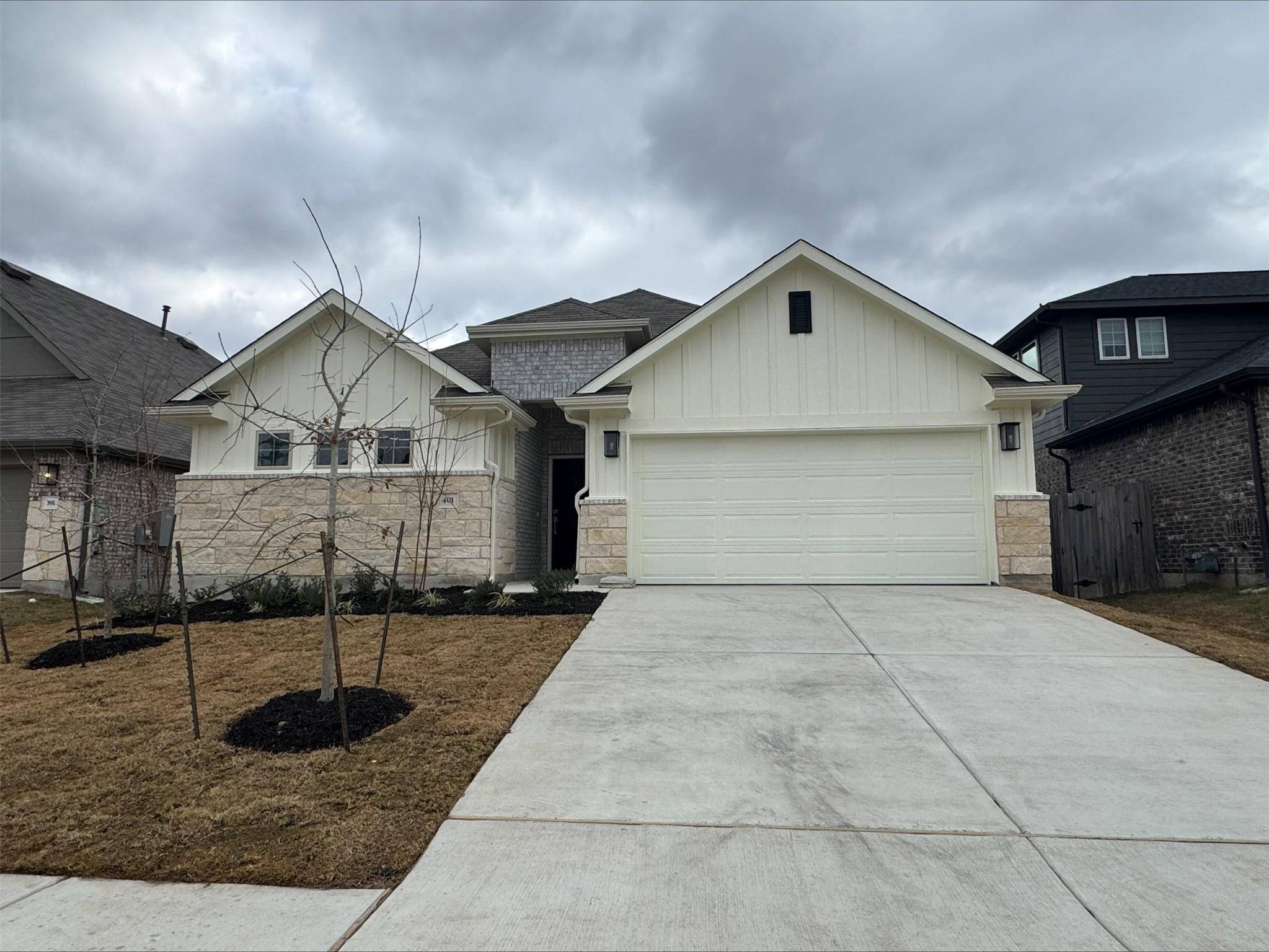 401 Sugar Cane RD, Buda, TX 78610