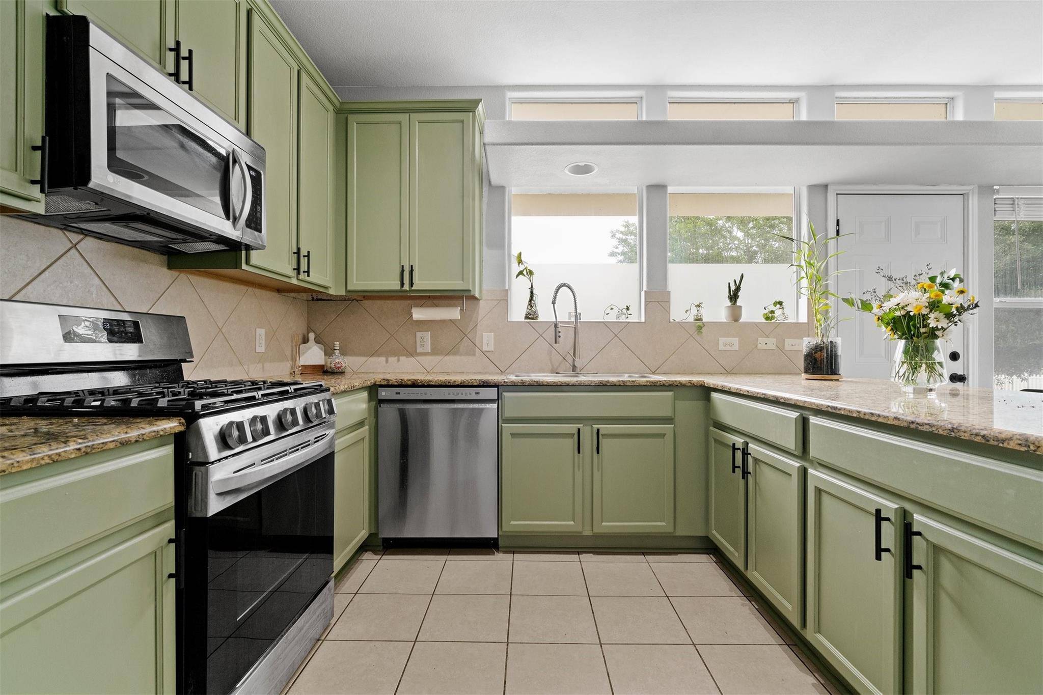 459 Mcgarity, Kyle, TX 78640