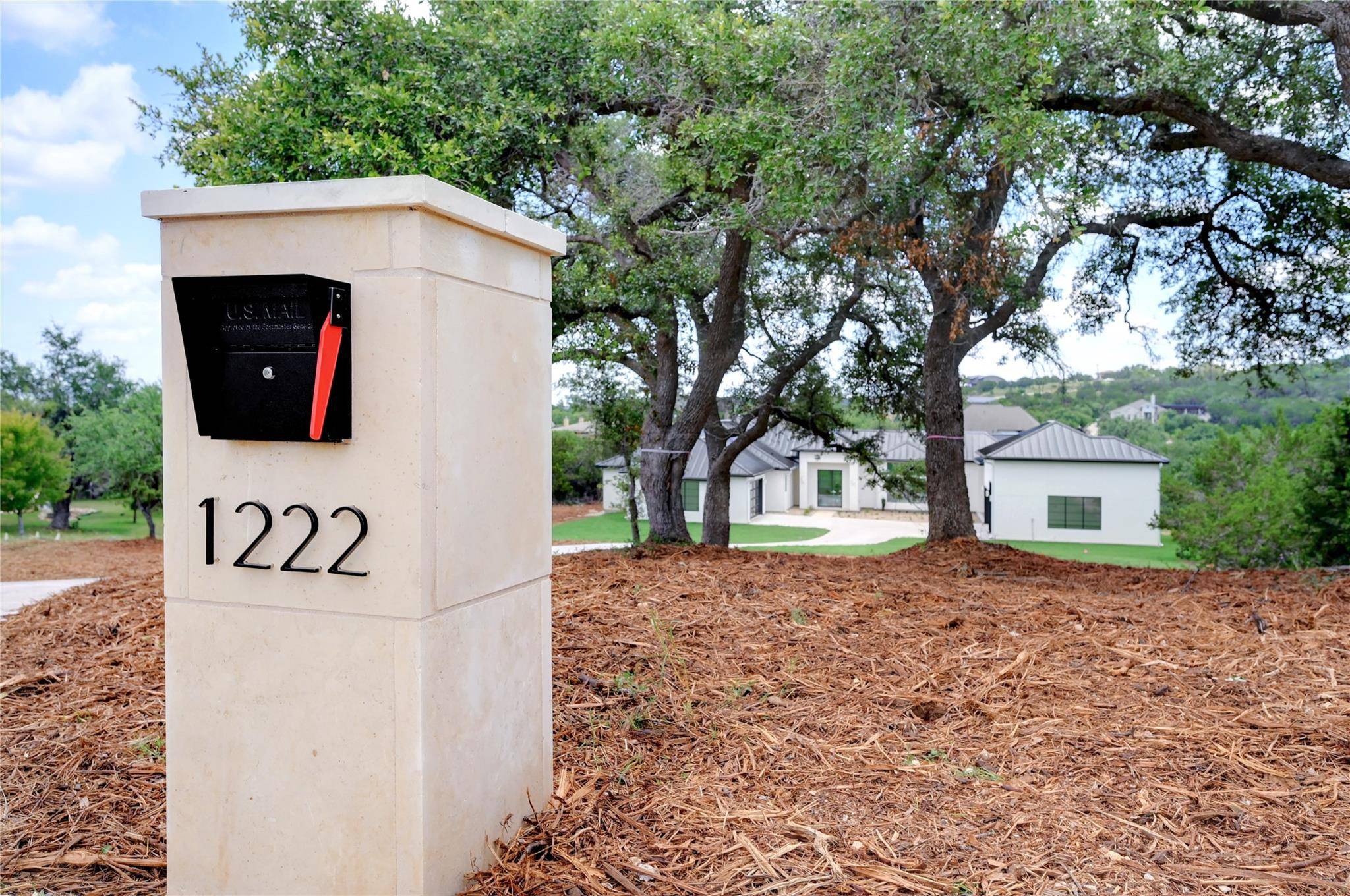 1222 Bluff Woods DR, Driftwood, TX 78619