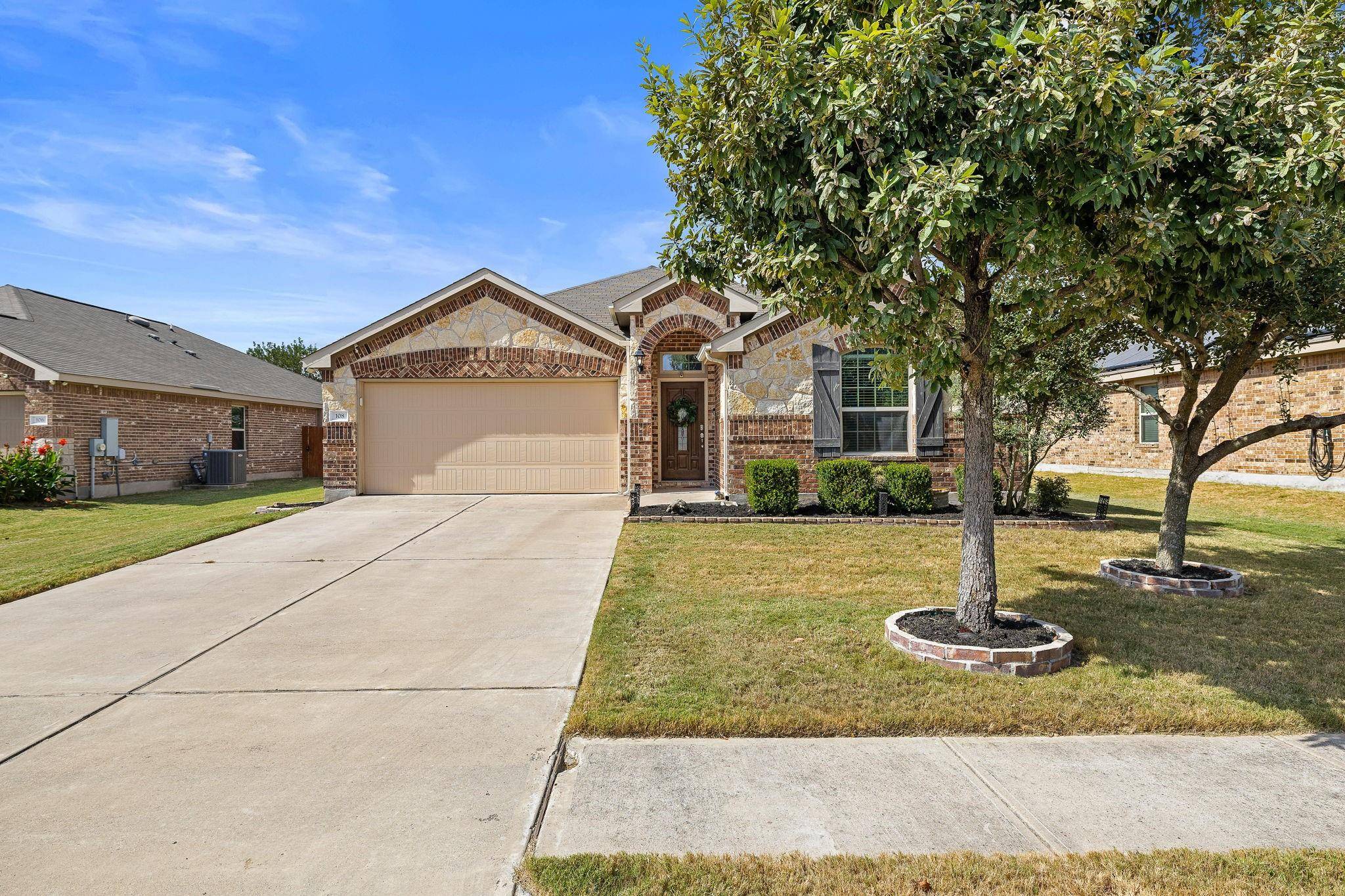108 Hendelson LN, Hutto, TX 78634
