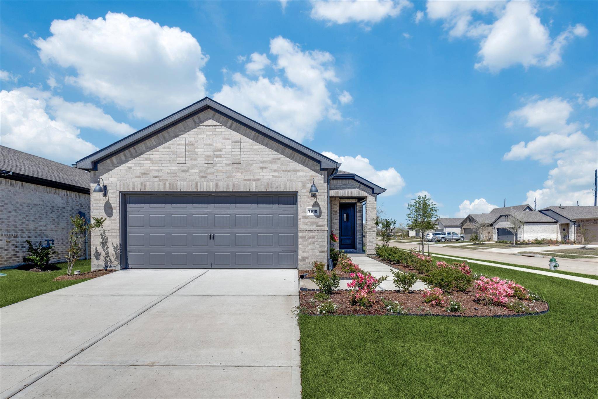 7910 Rolling Stone DR, Fulshear, TX 77441