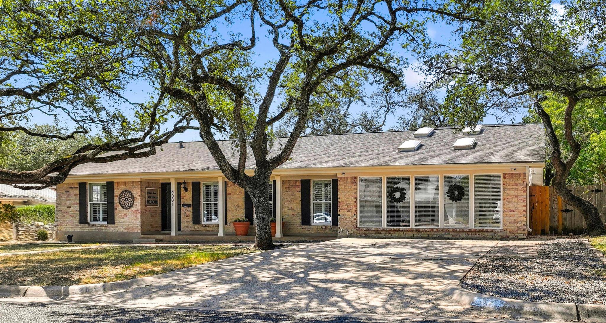 4001 Greystone DR, Austin, TX 78731