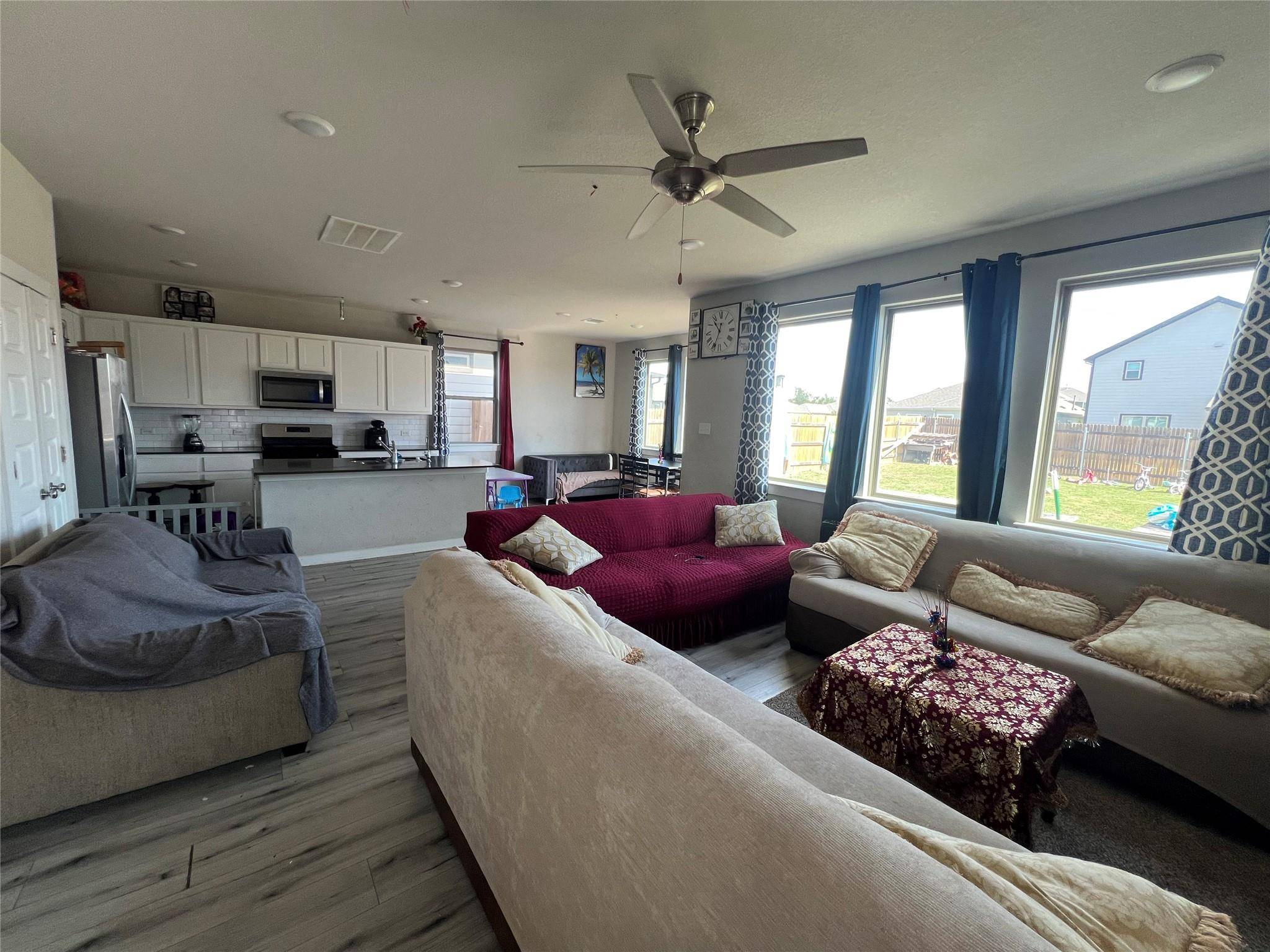 172 Coppers WAY, Elgin, TX 78621