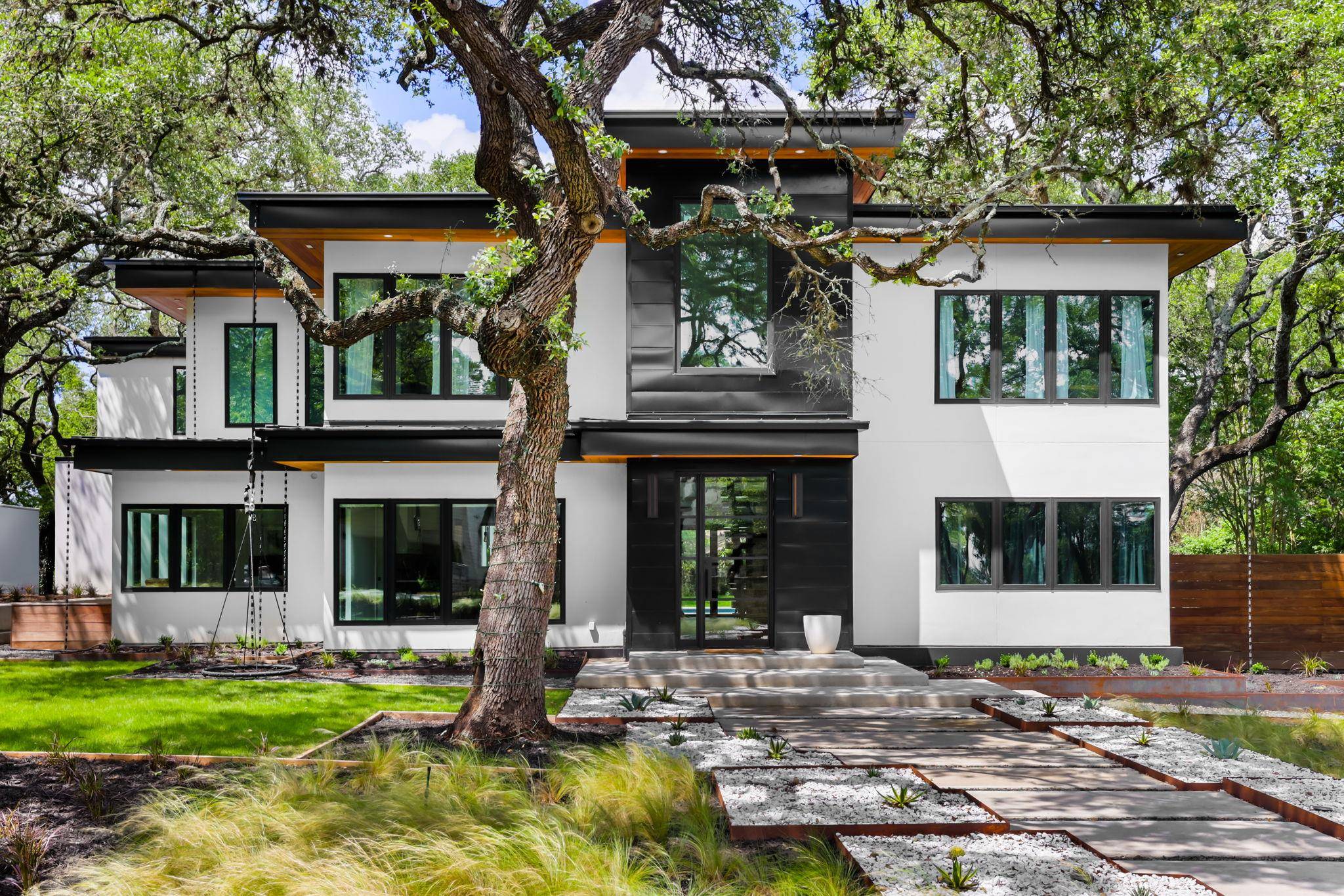 302 Buckeye TRL, West Lake Hills, TX 78746