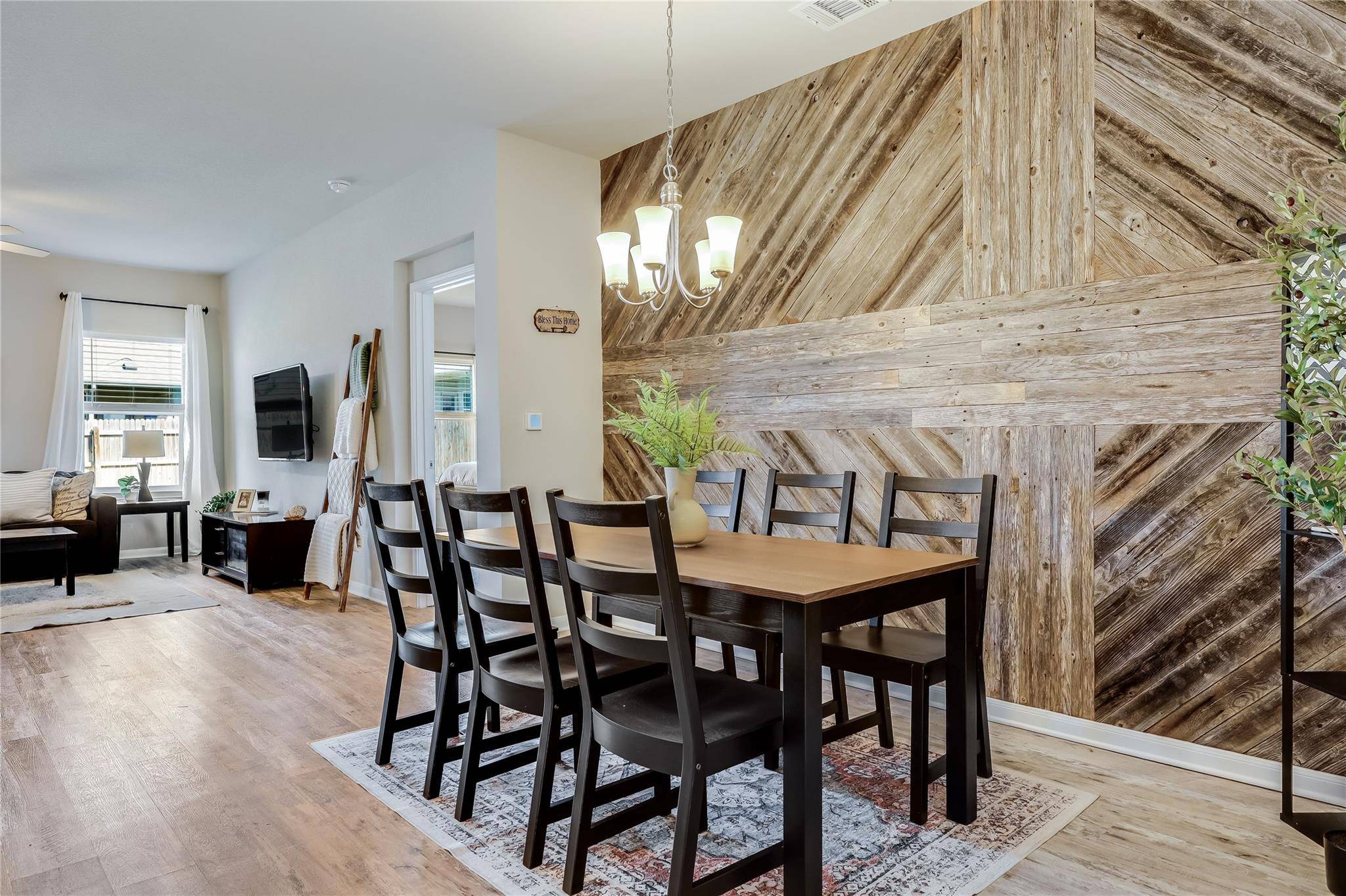 405 Galway Bay LN, Georgetown, TX 78626