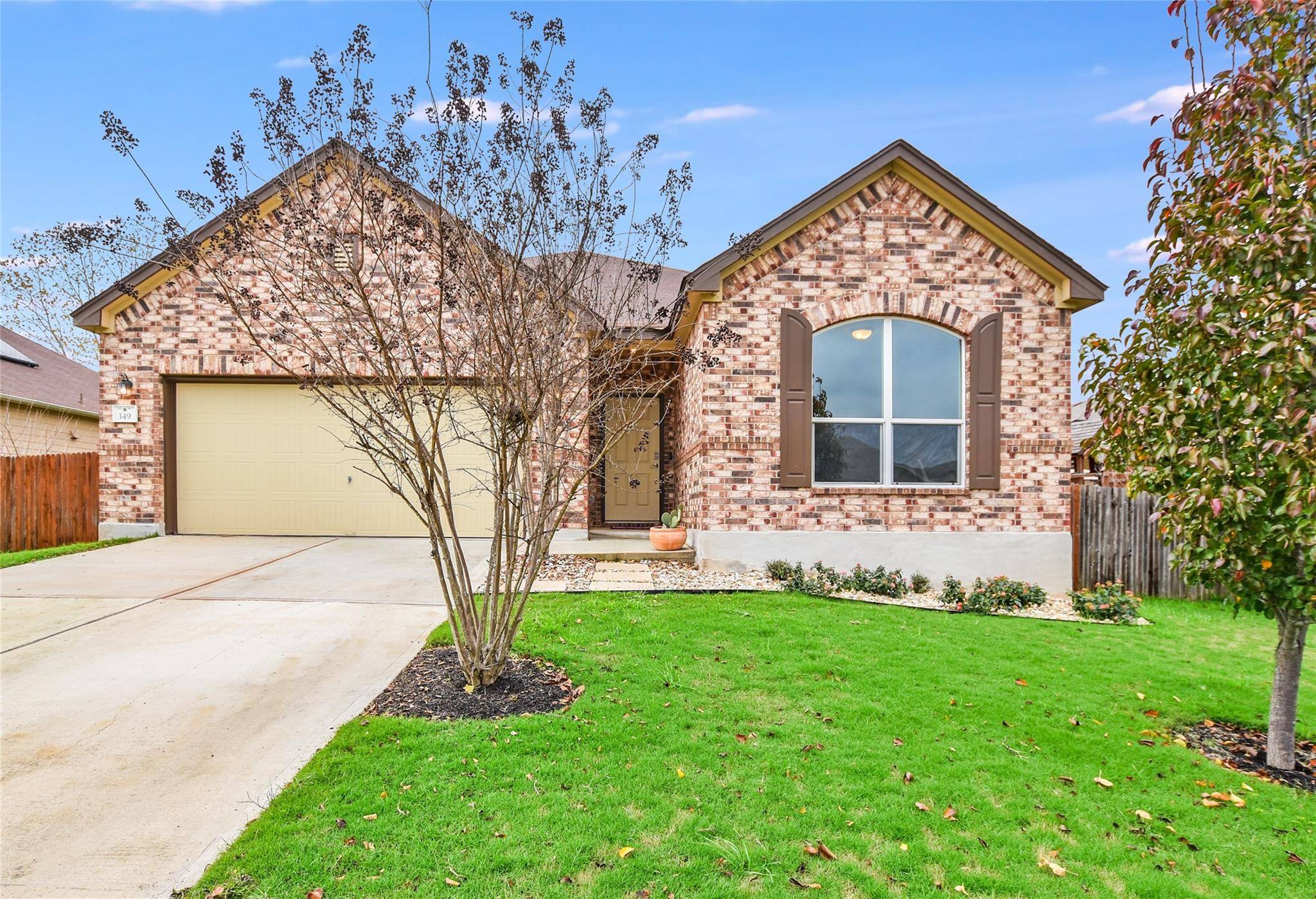 149 Matthews LN, Kyle, TX 78640
