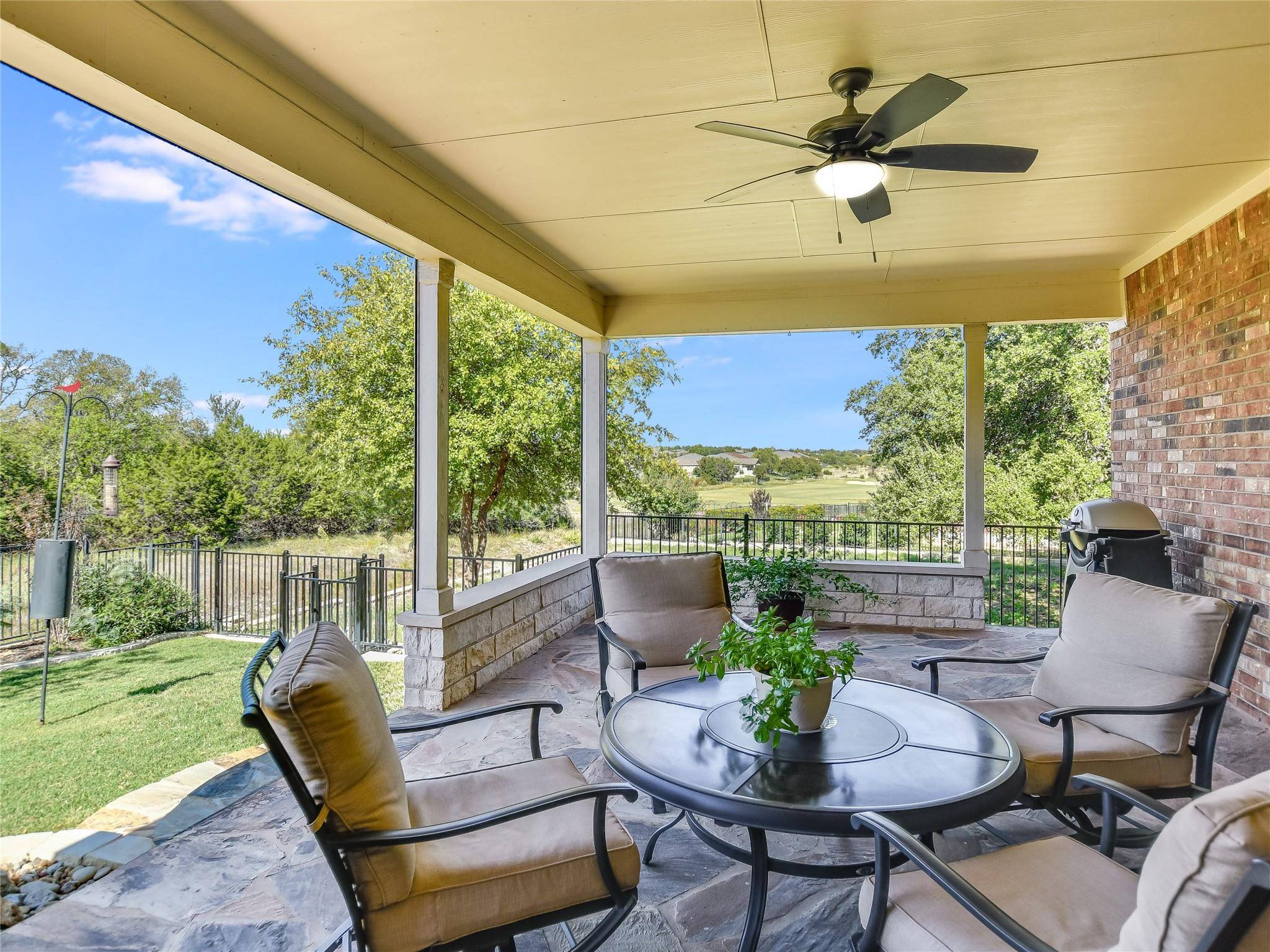 205 Old Blue Mountain LN, Georgetown, TX 78633