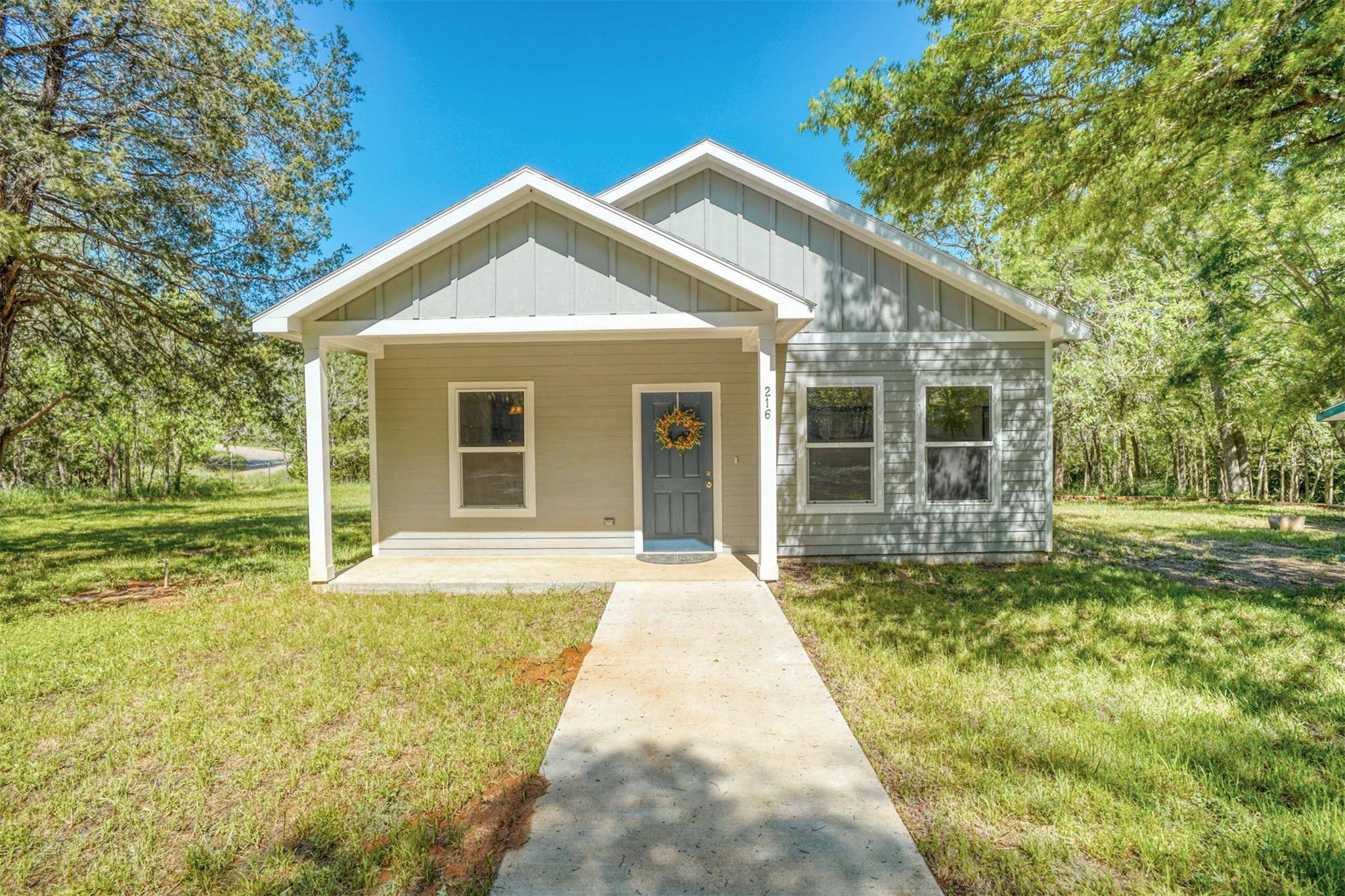 216 Carissa LN, Red Rock, TX 78662