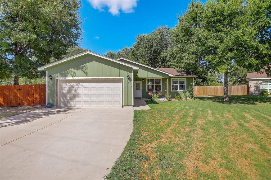 123 Ninole CT, Bastrop, TX 78602