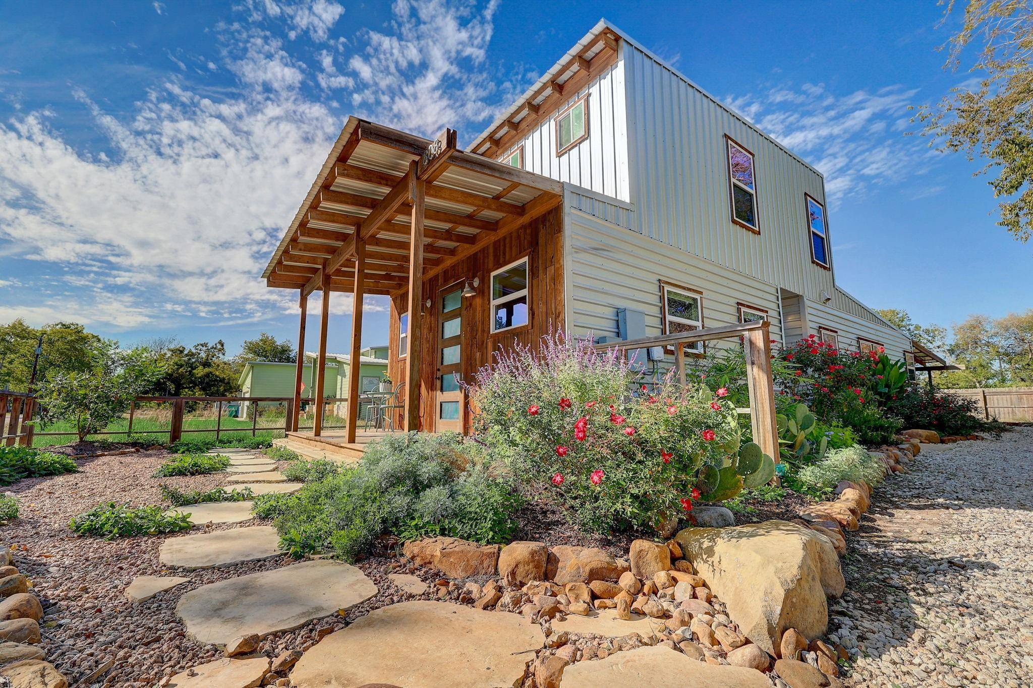 808 Magnolia ST, Bastrop, TX 78602