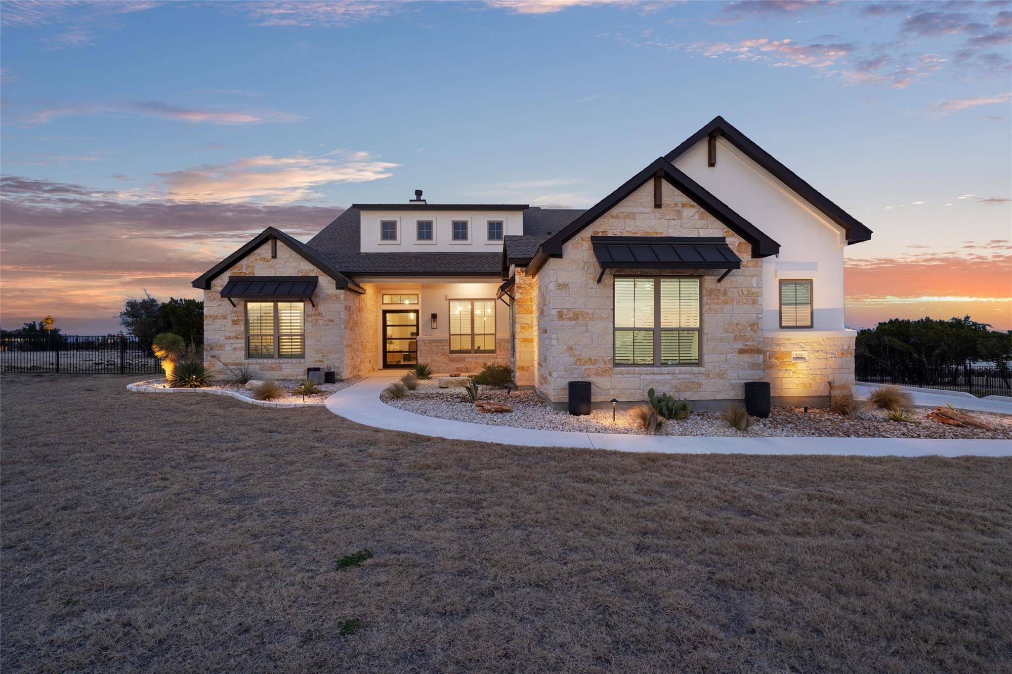 501 Francis CT, Liberty Hill, TX 78642