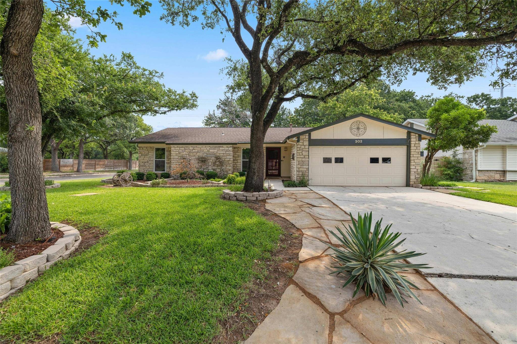 302 Ridgewood DR, Cedar Park, TX 78613