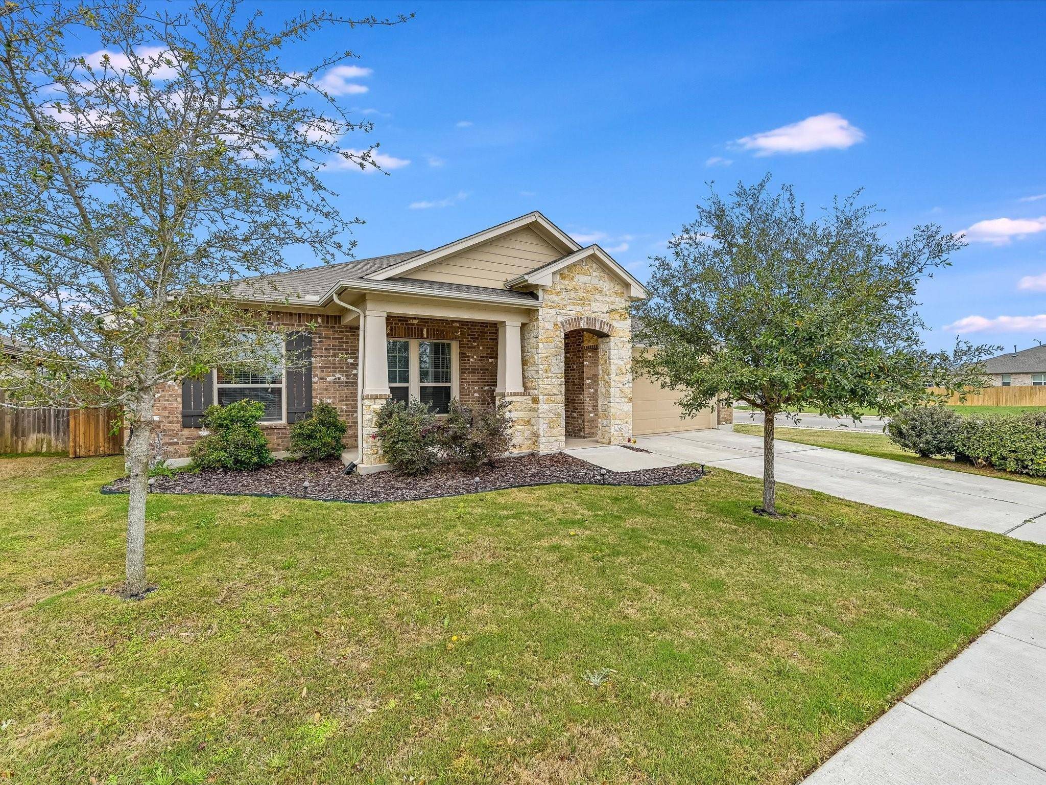 103 Breakwater DR, Bastrop, TX 78602