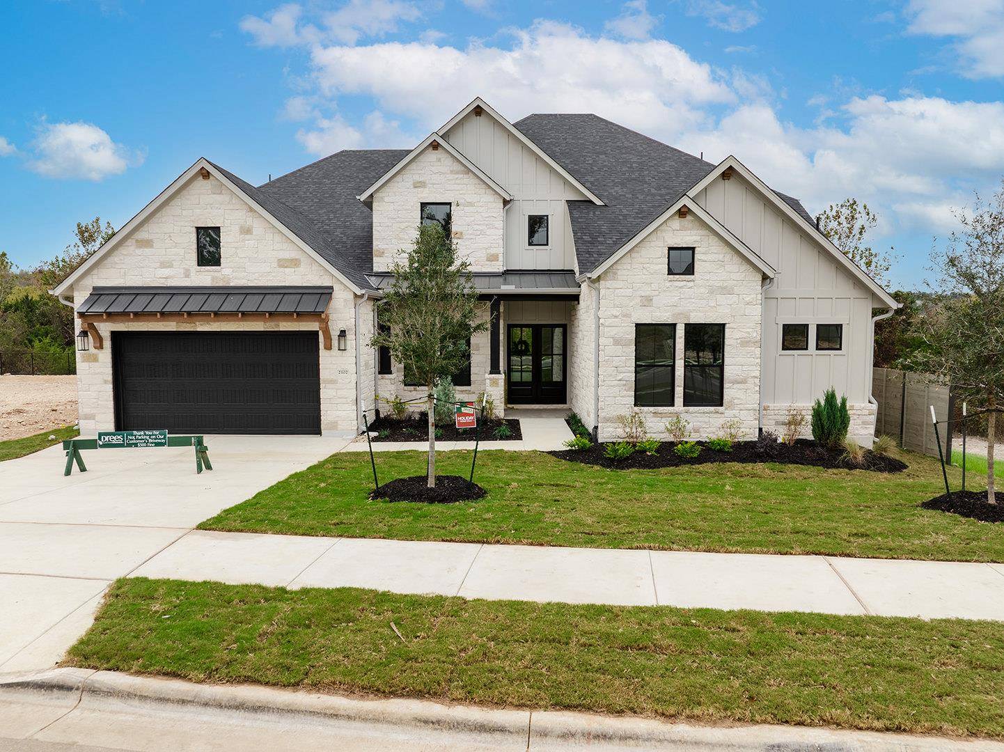 2102 Crimson Sunset DR, Georgetown, TX 78628