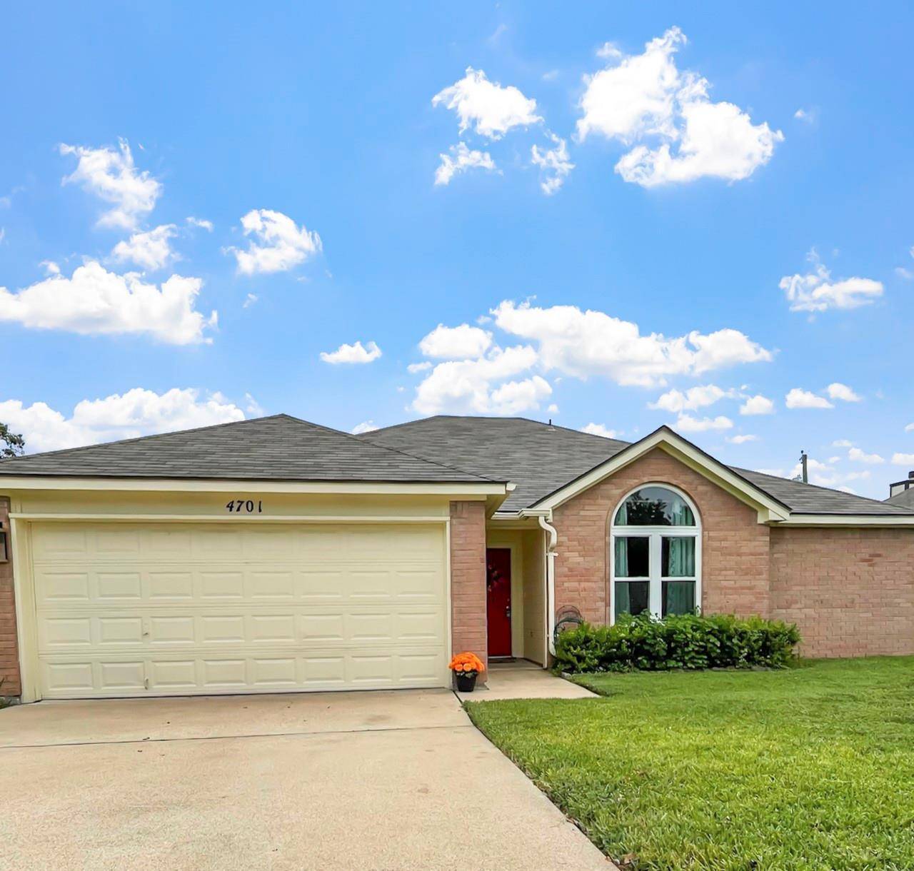 4701 High Pointe DR, Temple, TX 76502