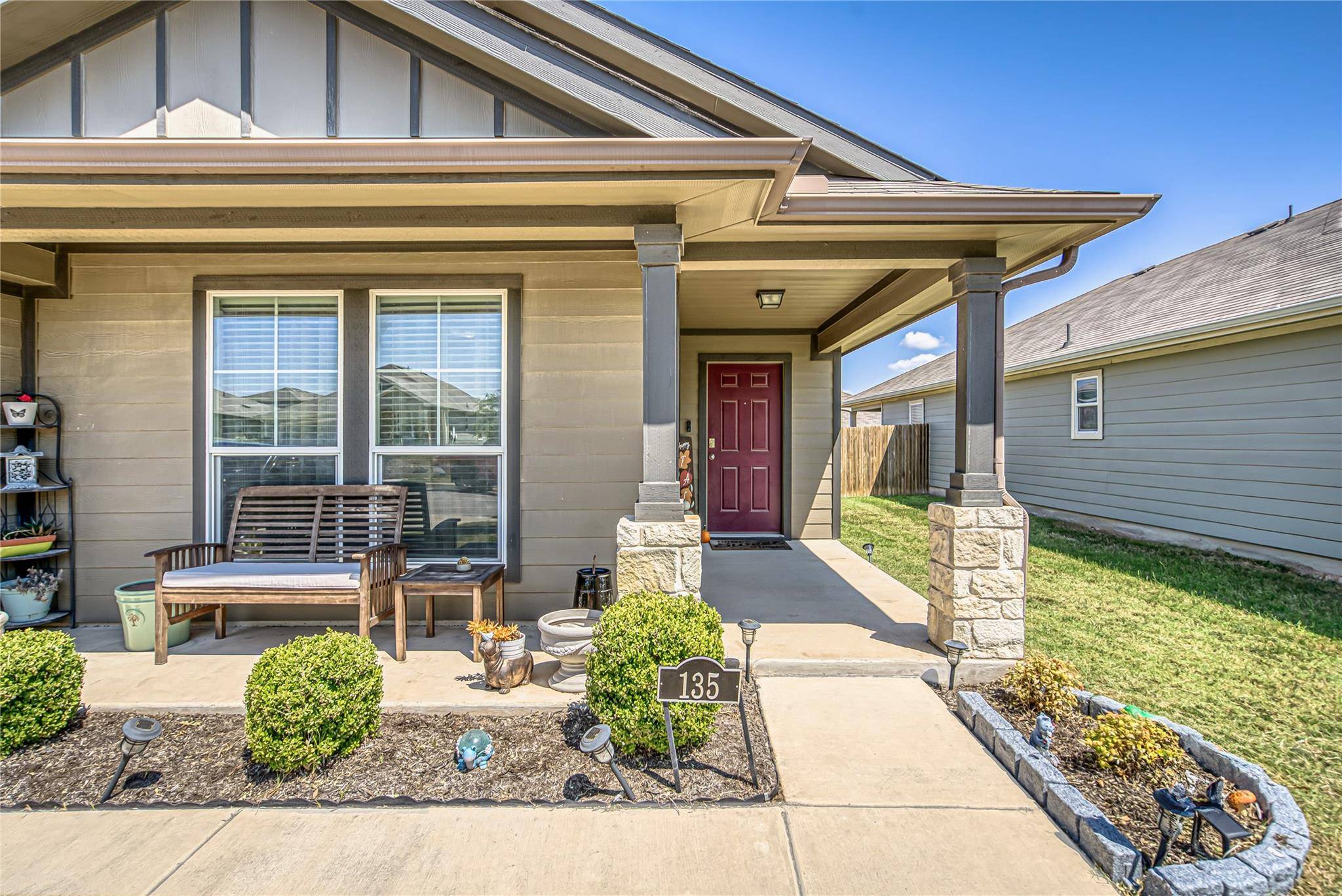 135 San Bernard TRL, Hutto, TX 78634
