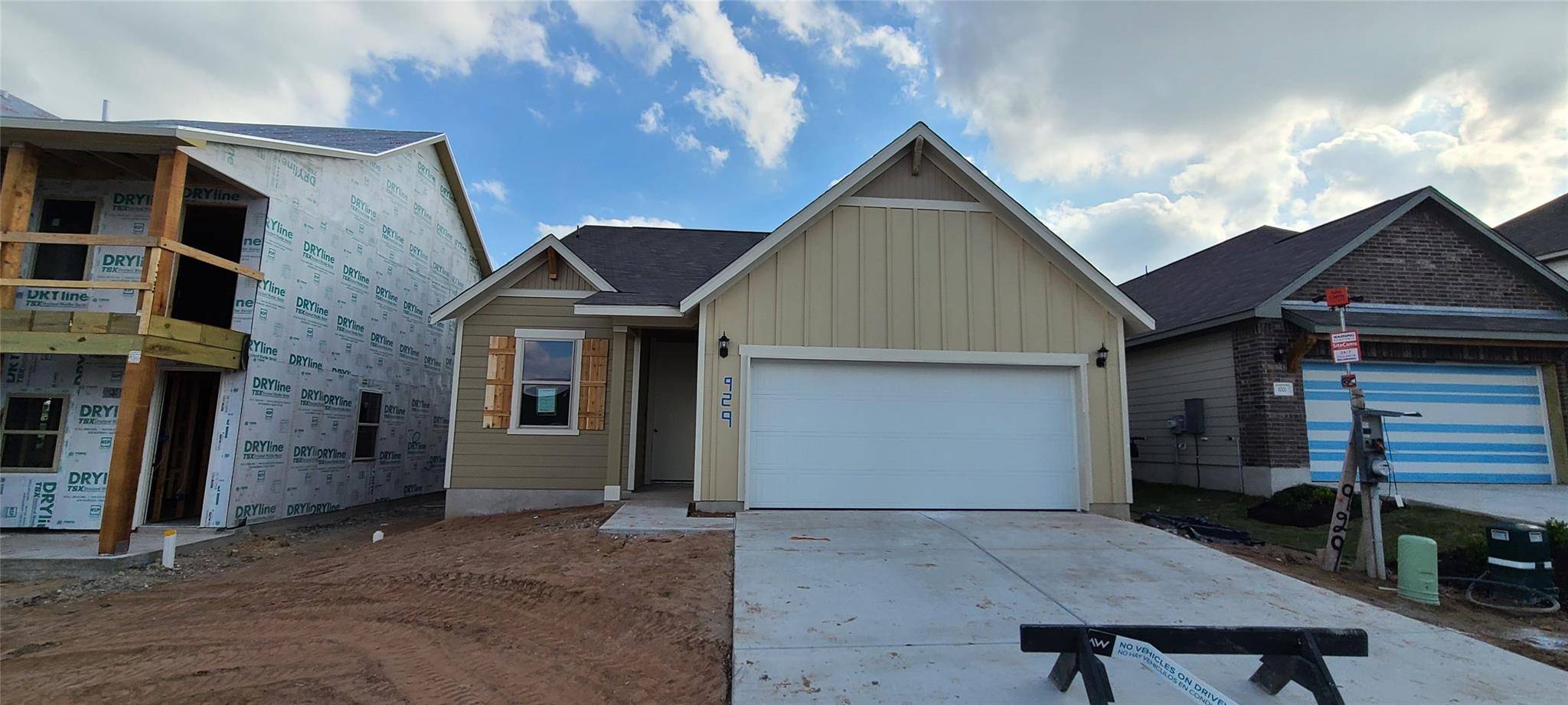 929 Palo Brea LOOP, Hutto, TX 78634