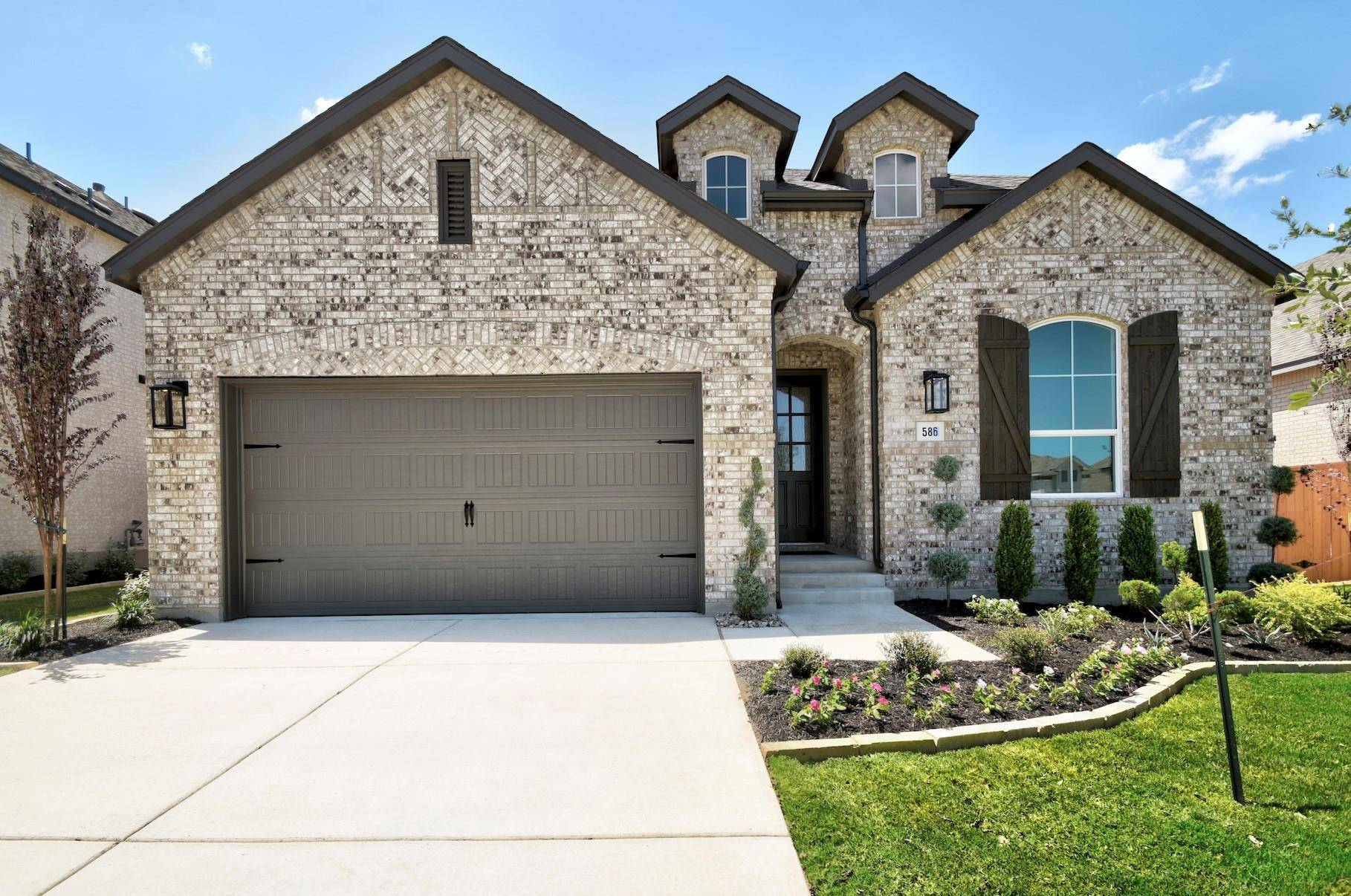 586 Biscayne Bay BND, Kyle, TX 78640