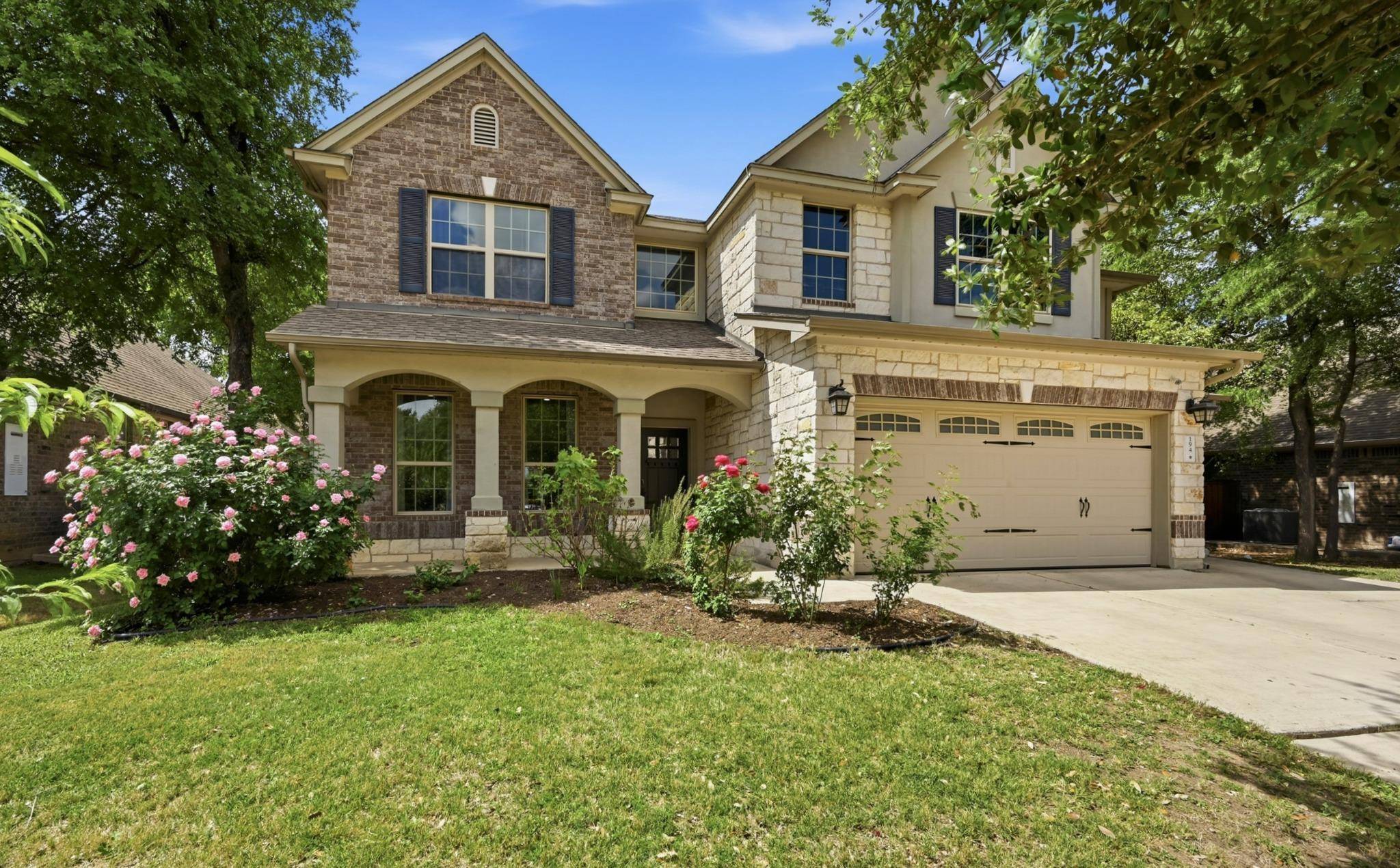 194 Treehaven CT, Buda, TX 78610